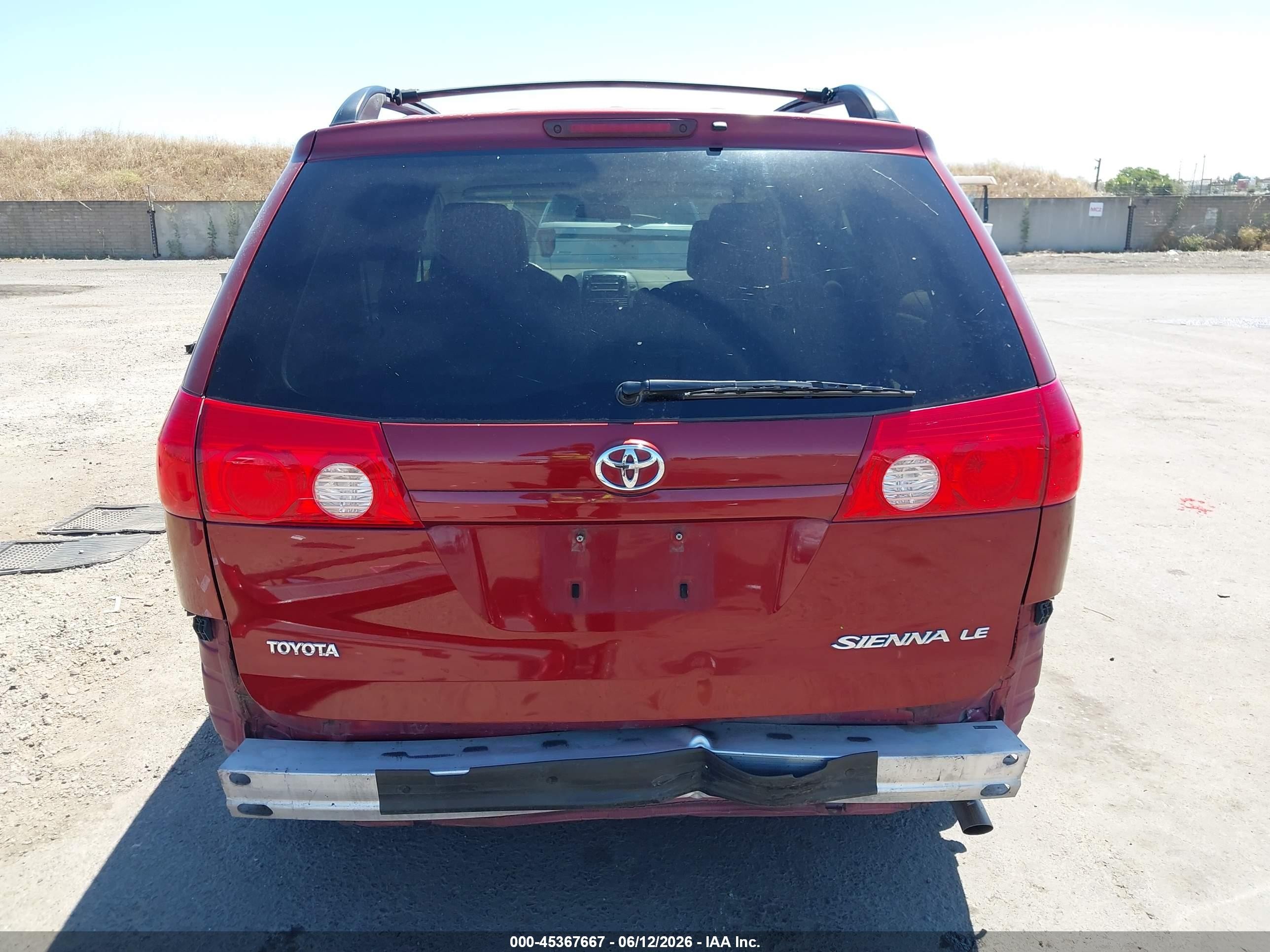 2010 Toyota Sienna Le Burgundy vin: 5TDKK4CC4AS343604