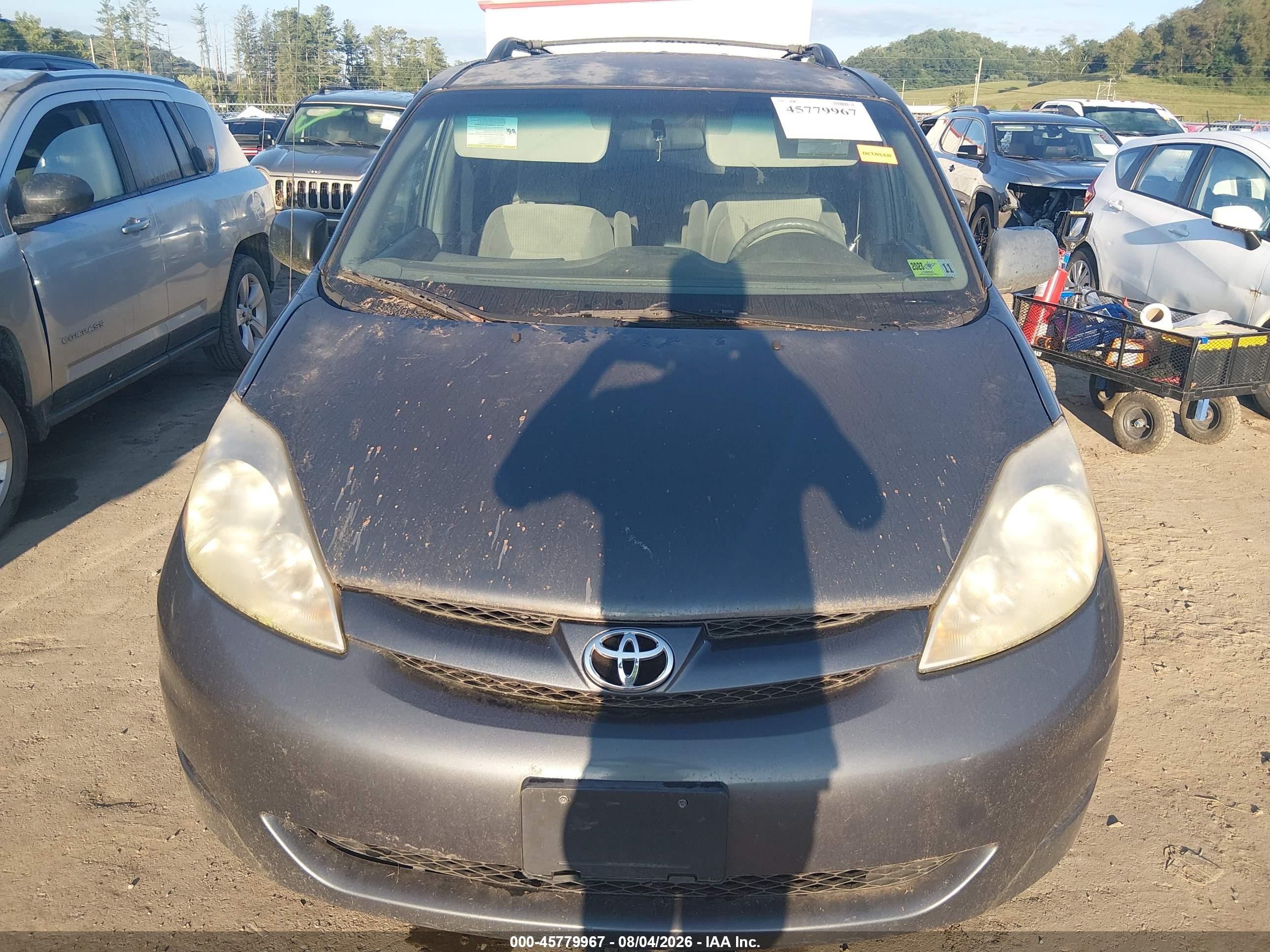 2010 Toyota Sienna Ce/le Gray vin: 5TDKK4CC4ASz93688