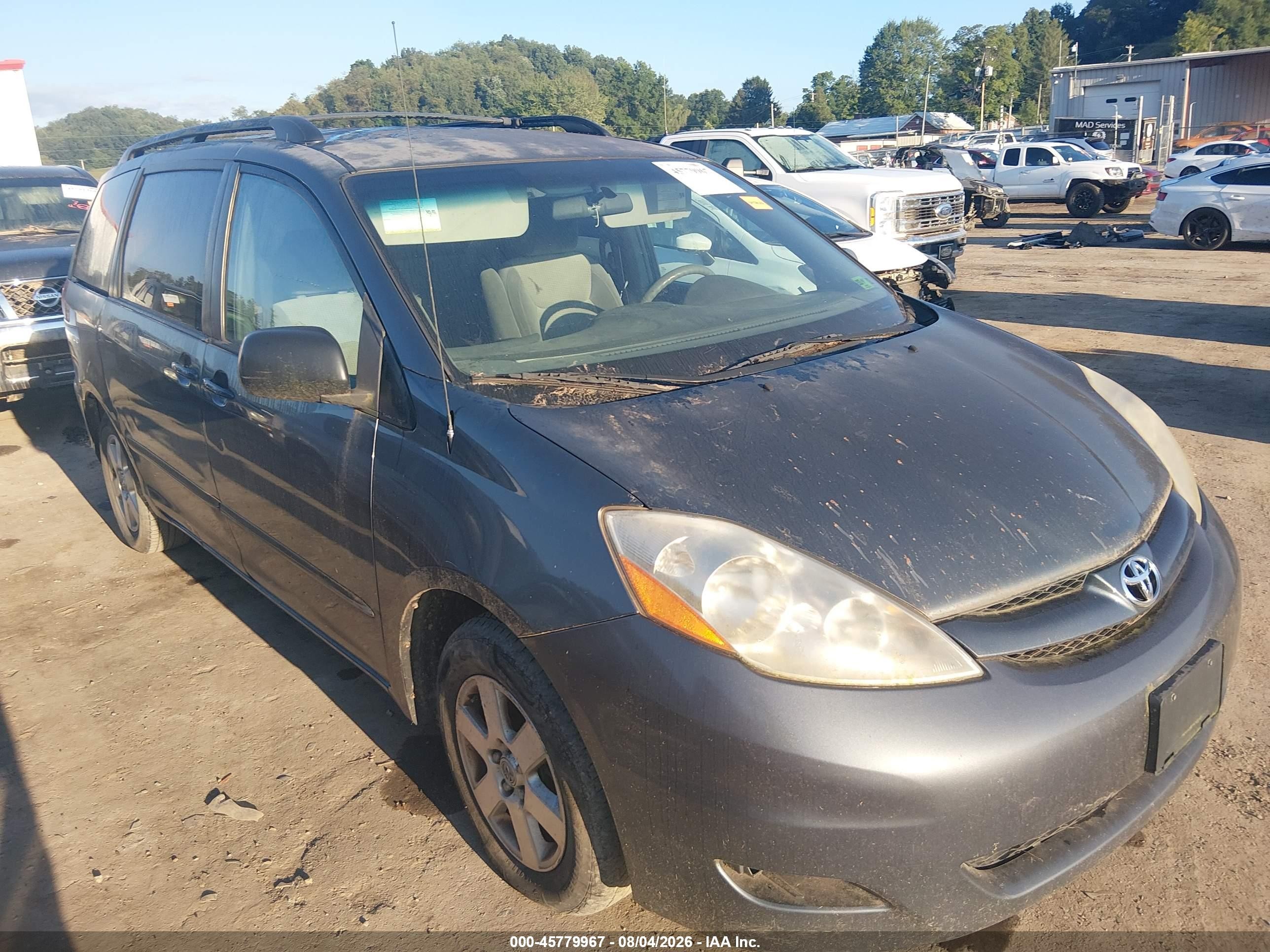 2010 Toyota Sienna Ce/le Gray vin: 5TDKK4CC4ASz93688