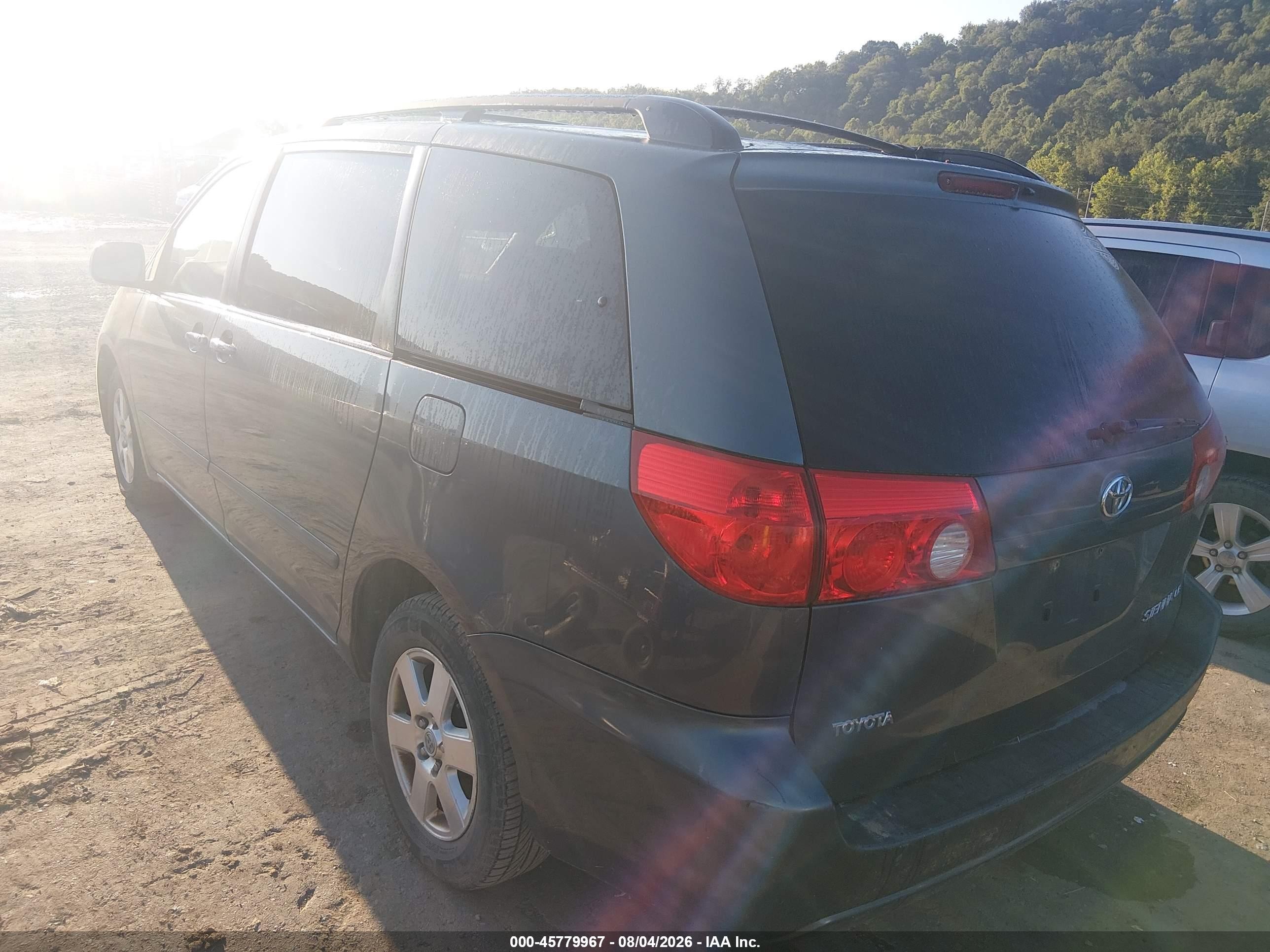 2010 Toyota Sienna Ce/le Gray vin: 5TDKK4CC4ASz93688