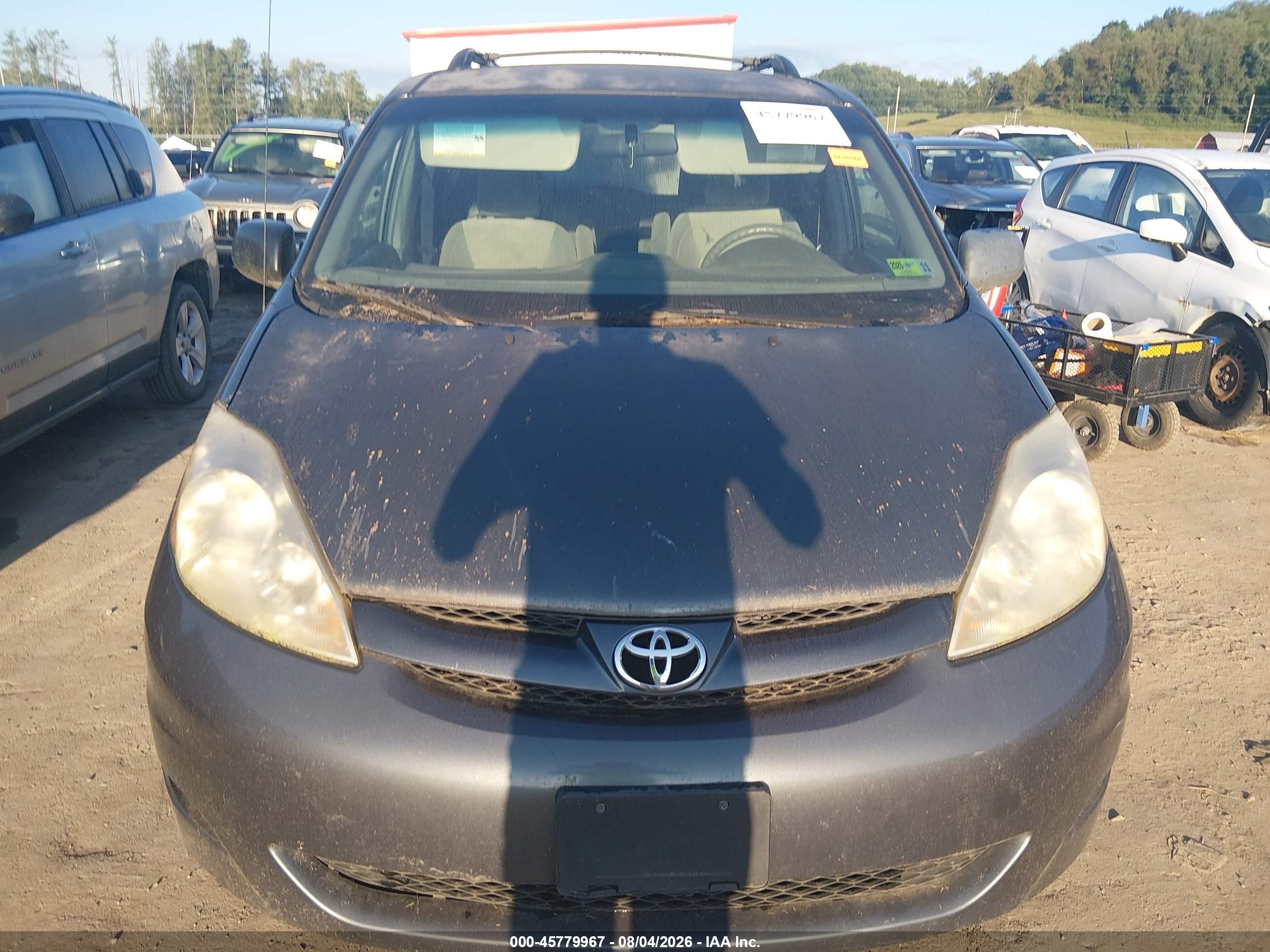 2010 Toyota Sienna Ce/le Gray vin: 5TDKK4CC4ASz93688