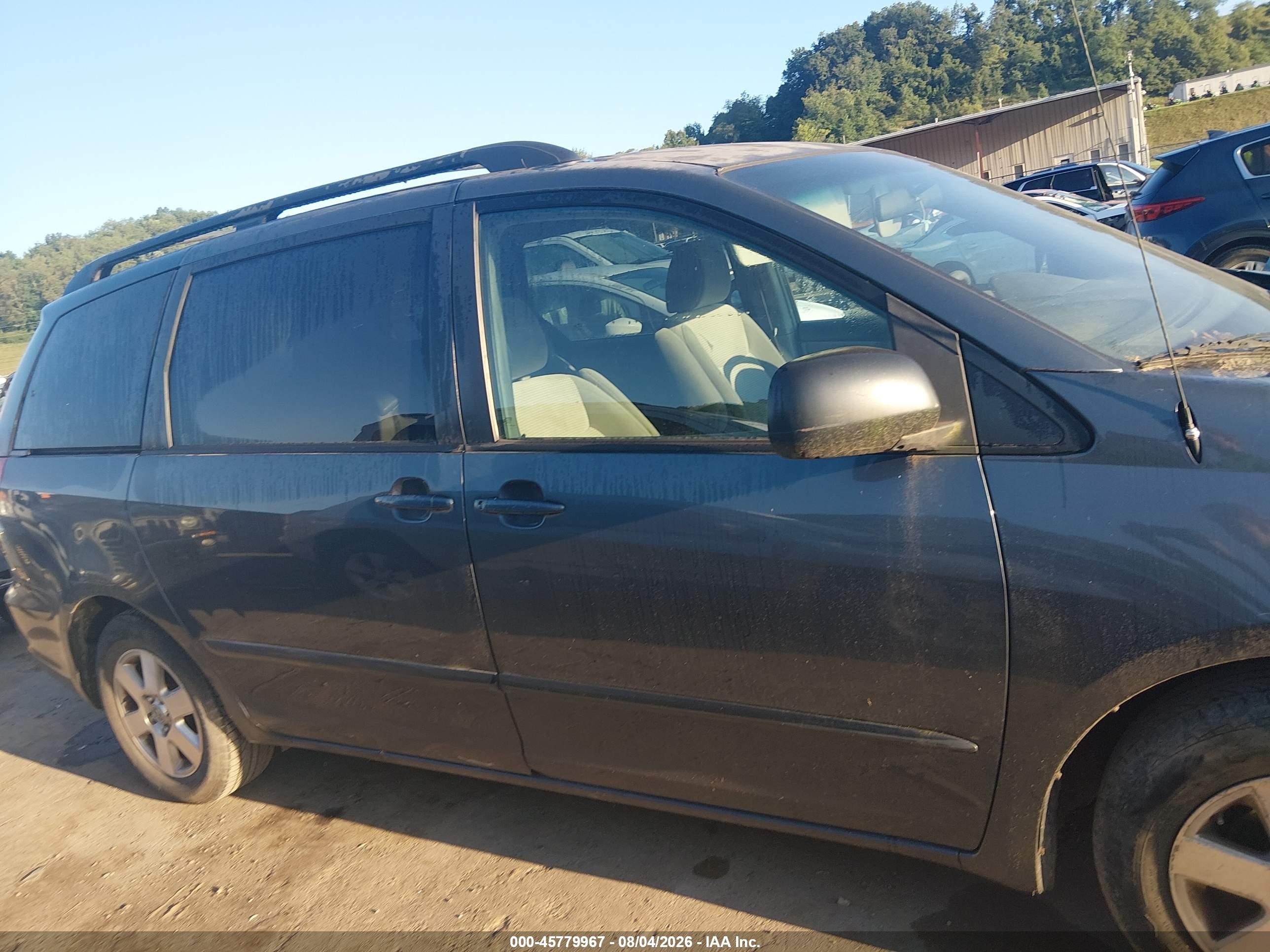 2010 Toyota Sienna Ce/le Gray vin: 5TDKK4CC4ASz93688