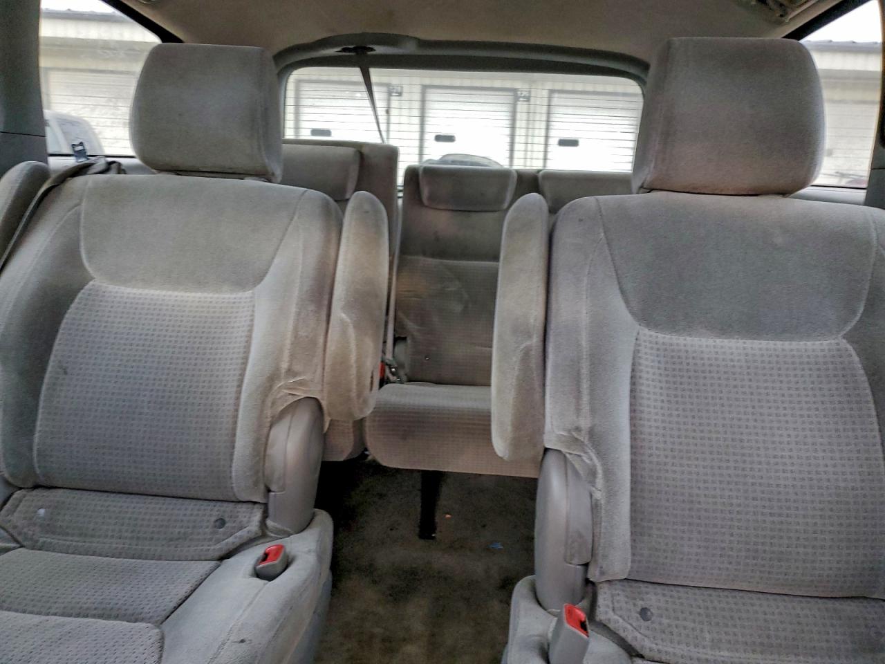 2010 Toyota Sienna Ce Silver vin: 5TDKK4CC5AS293764