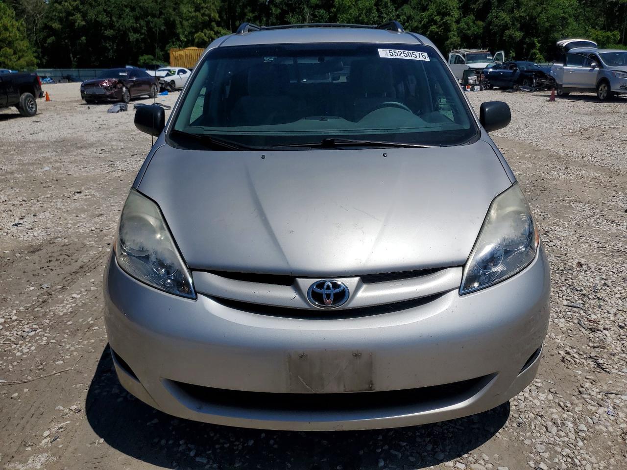 2010 Toyota Sienna Le 7-passenger Silver vin: 5TDKK4CC5AS336094
