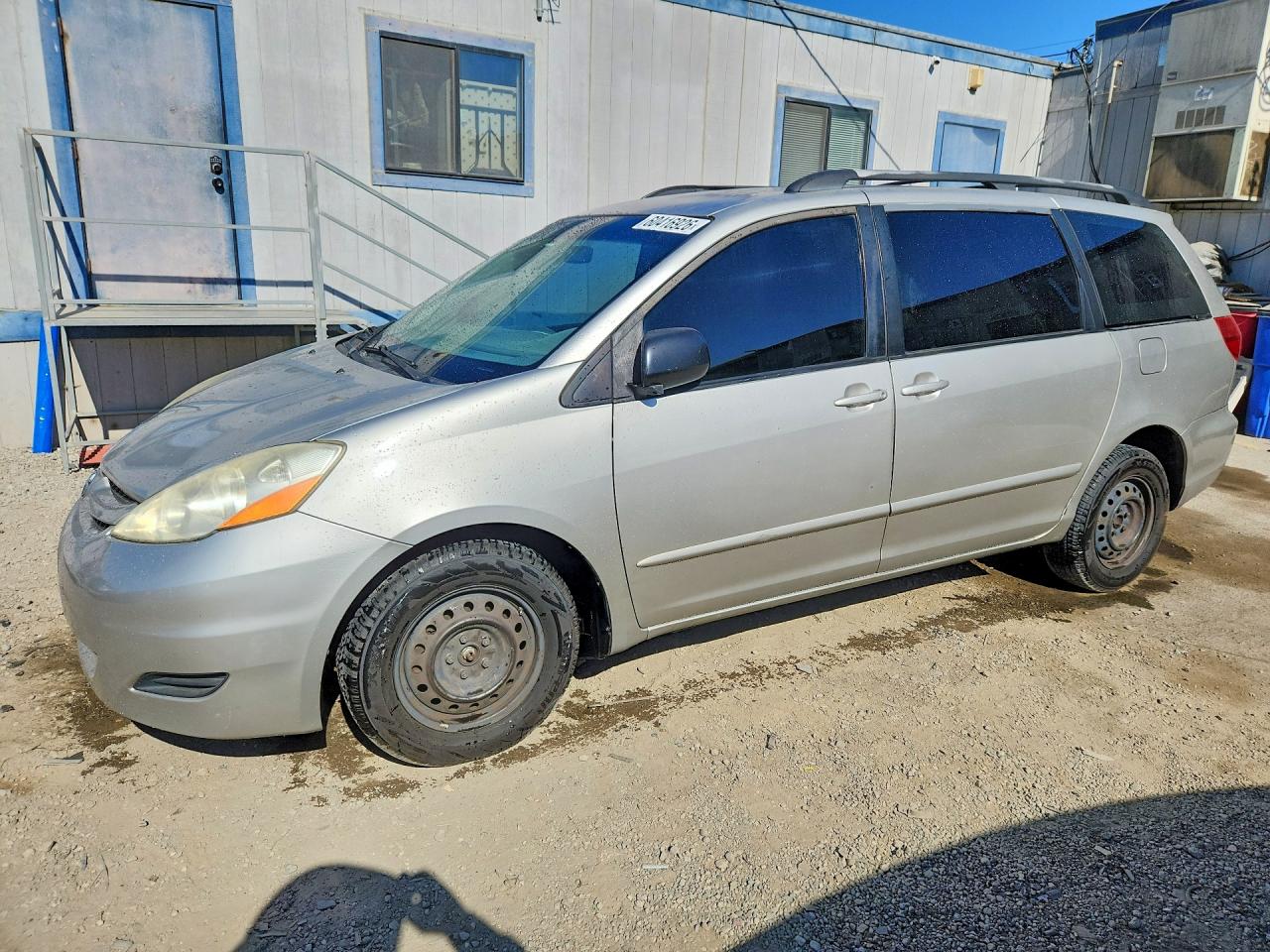 2010 Toyota Sienna Ce 7-passenger Gray vin: 5TDKK4CC6AS326111