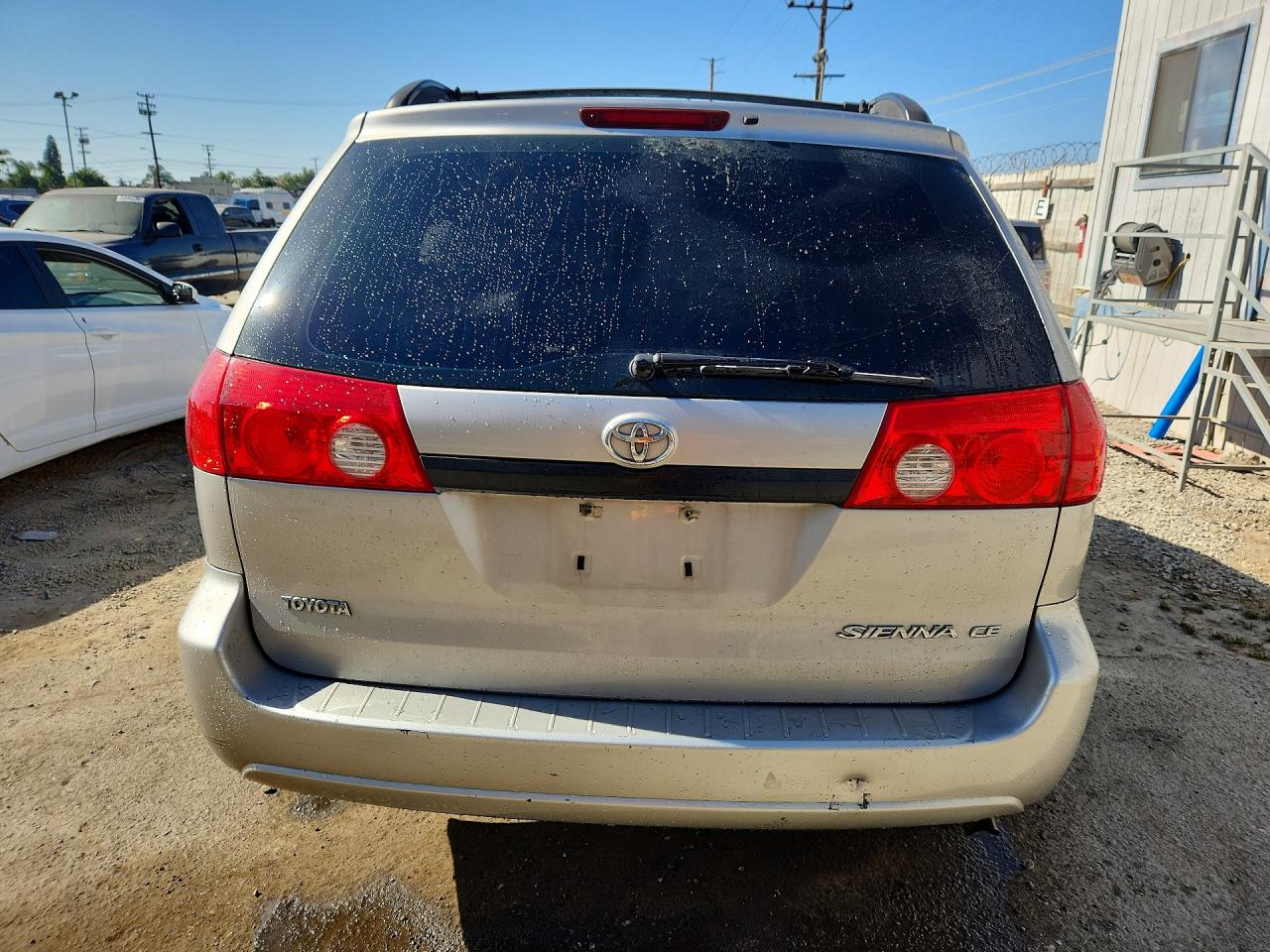 2010 Toyota Sienna Ce 7-passenger Gray vin: 5TDKK4CC6AS326111