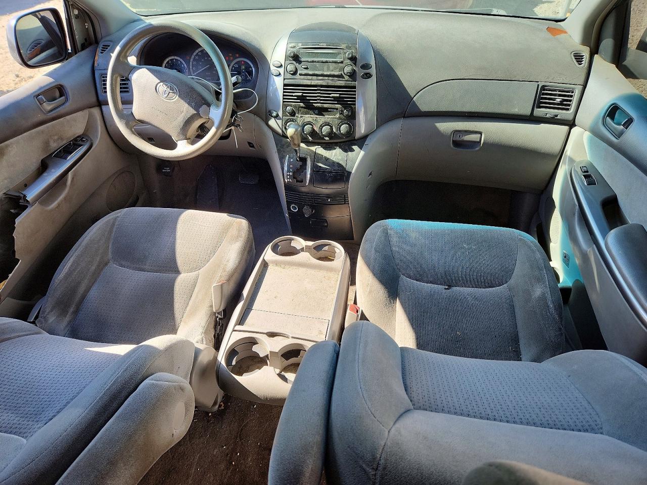 2010 Toyota Sienna Ce 7-passenger Gray vin: 5TDKK4CC6AS326111