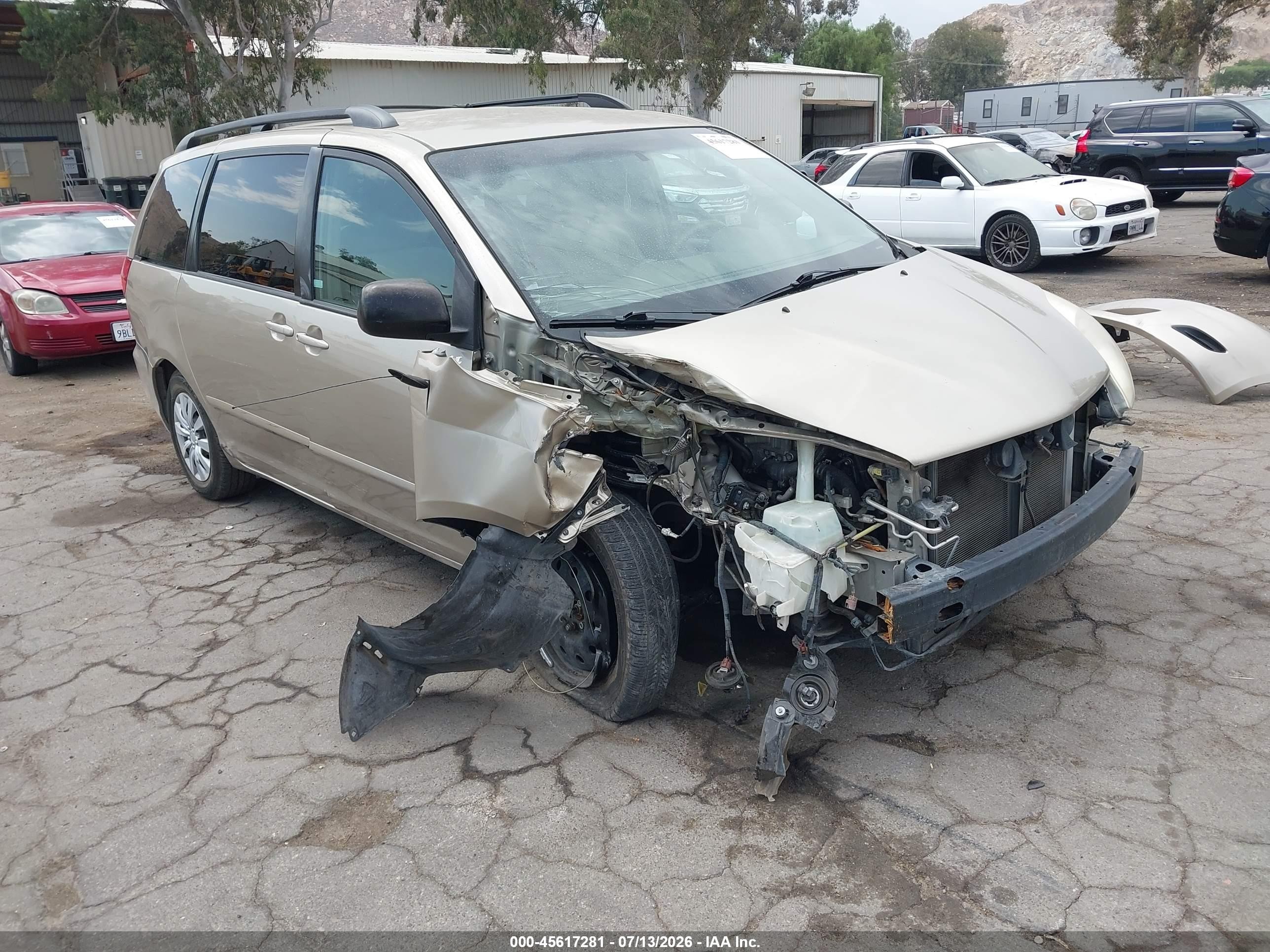 2010 Toyota Sienna Le Champagne vin: 5TDKK4CC6AS329185