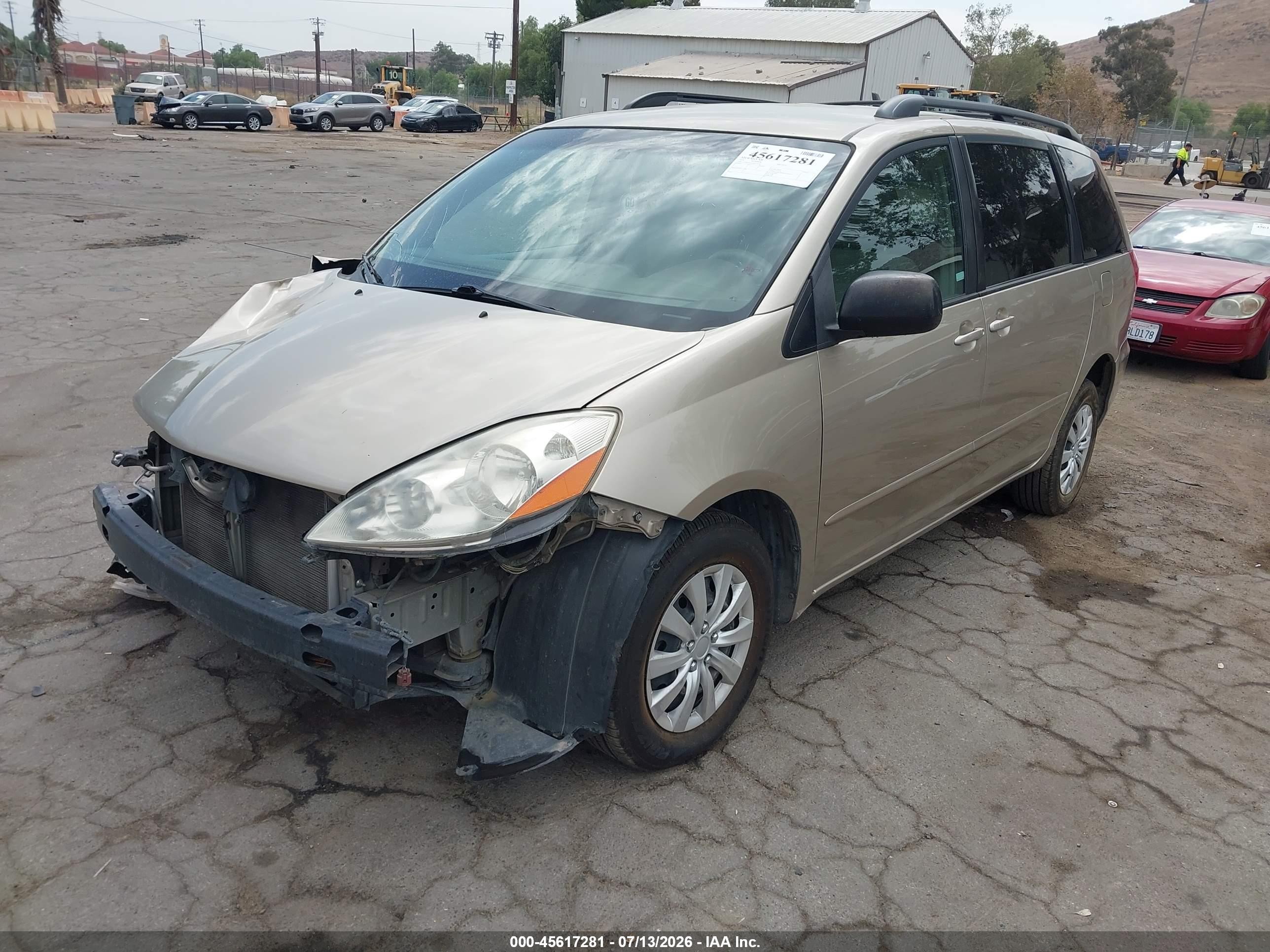 2010 Toyota Sienna Le Champagne vin: 5TDKK4CC6AS329185