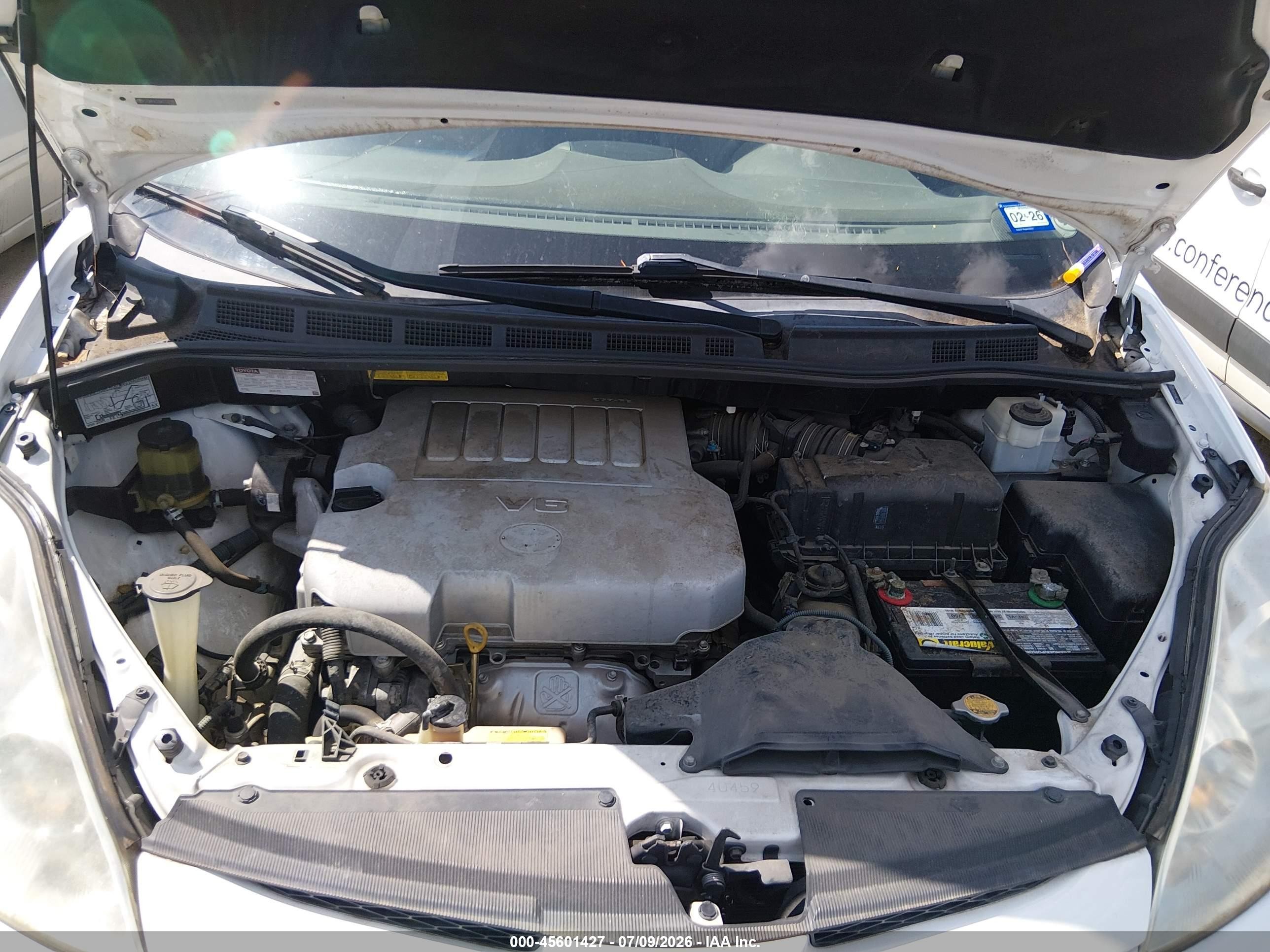 2010 Toyota Sienna Le Белый vin: 5TDKK4CC6AS330305