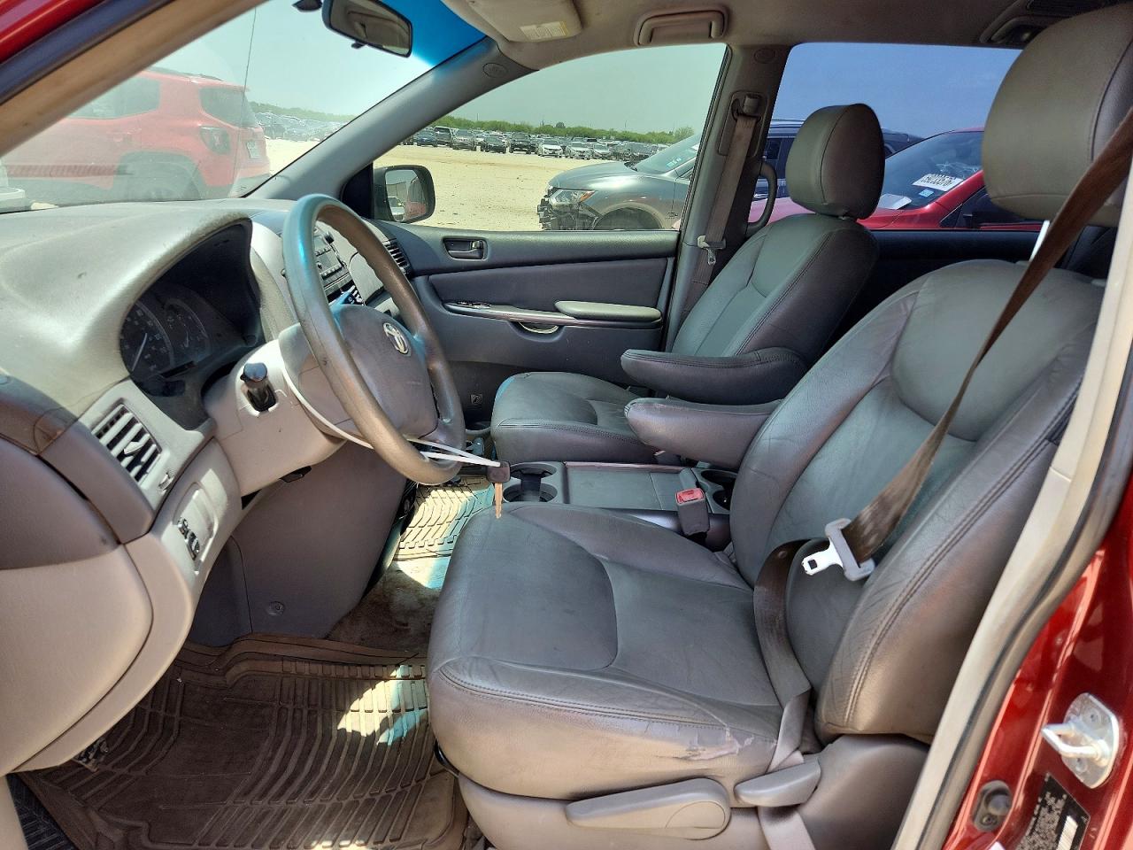 2010 Toyota Sienna Ce 8-passenger Красный vin: 5TDKK4CC6AS331051
