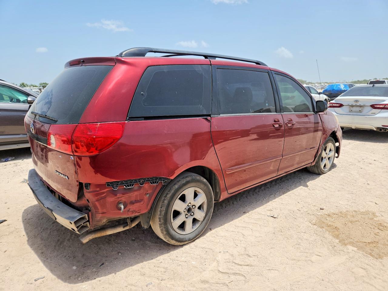 2010 Toyota Sienna Ce 8-passenger Красный vin: 5TDKK4CC6AS331051