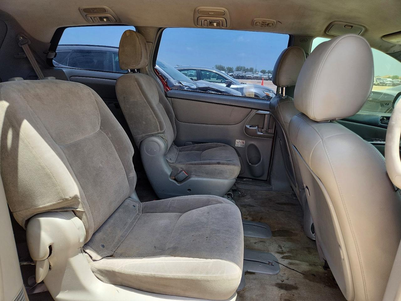 2010 Toyota Sienna Ce 8-passenger Красный vin: 5TDKK4CC6AS331051