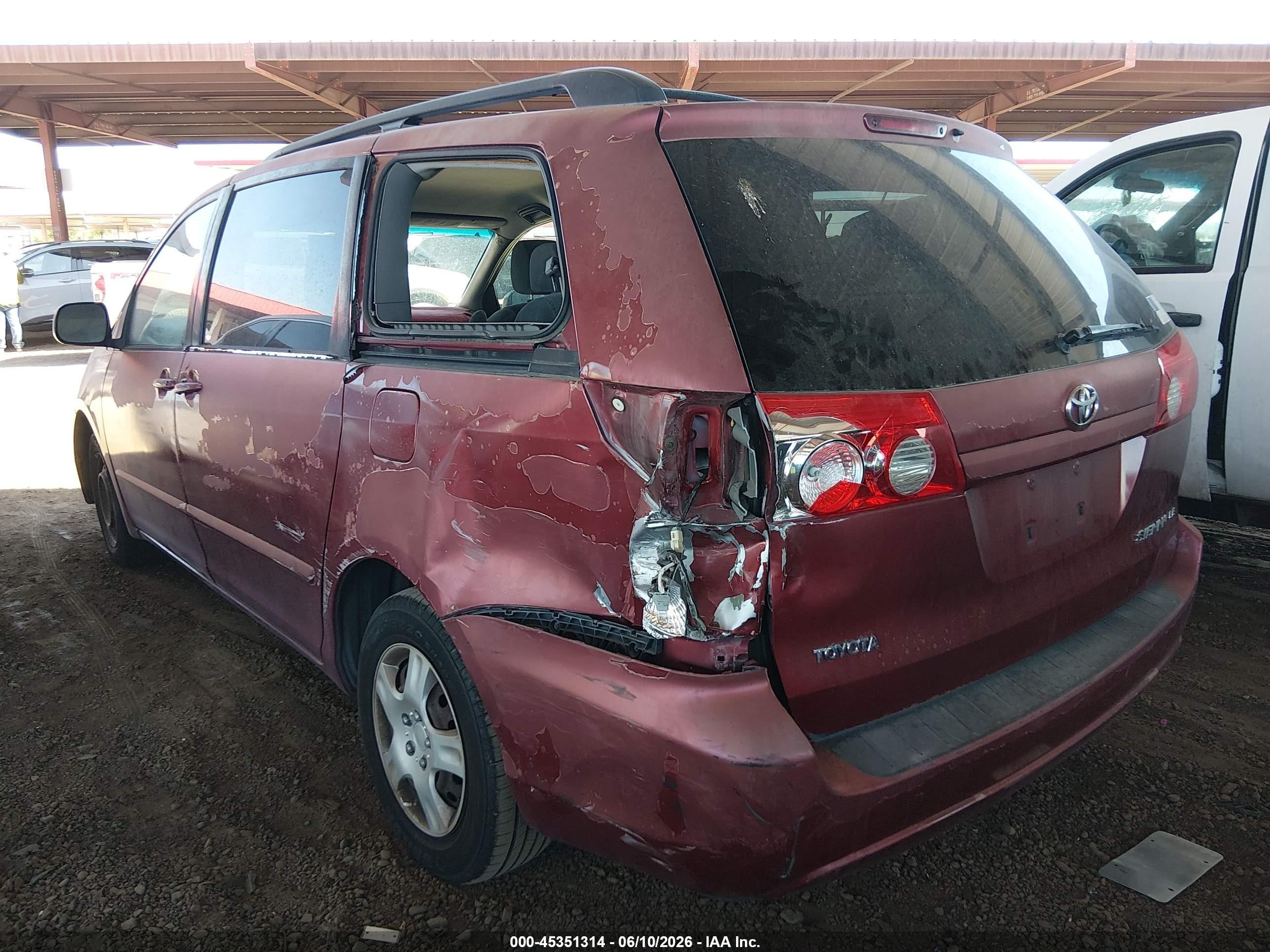 2010 Toyota Sienna Le Maroon vin: 5TDKK4CC6AS331759