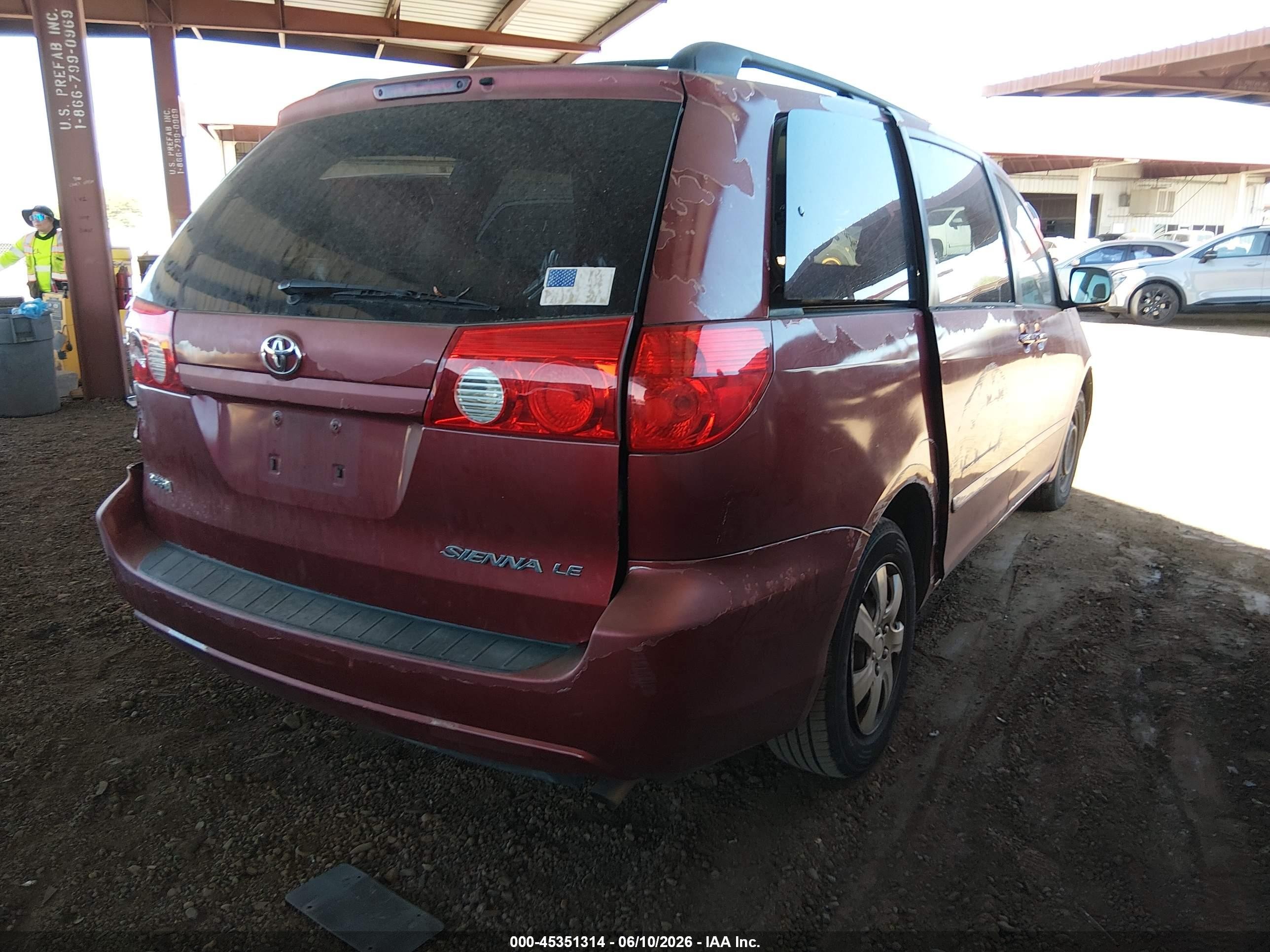 2010 Toyota Sienna Le Maroon vin: 5TDKK4CC6AS331759