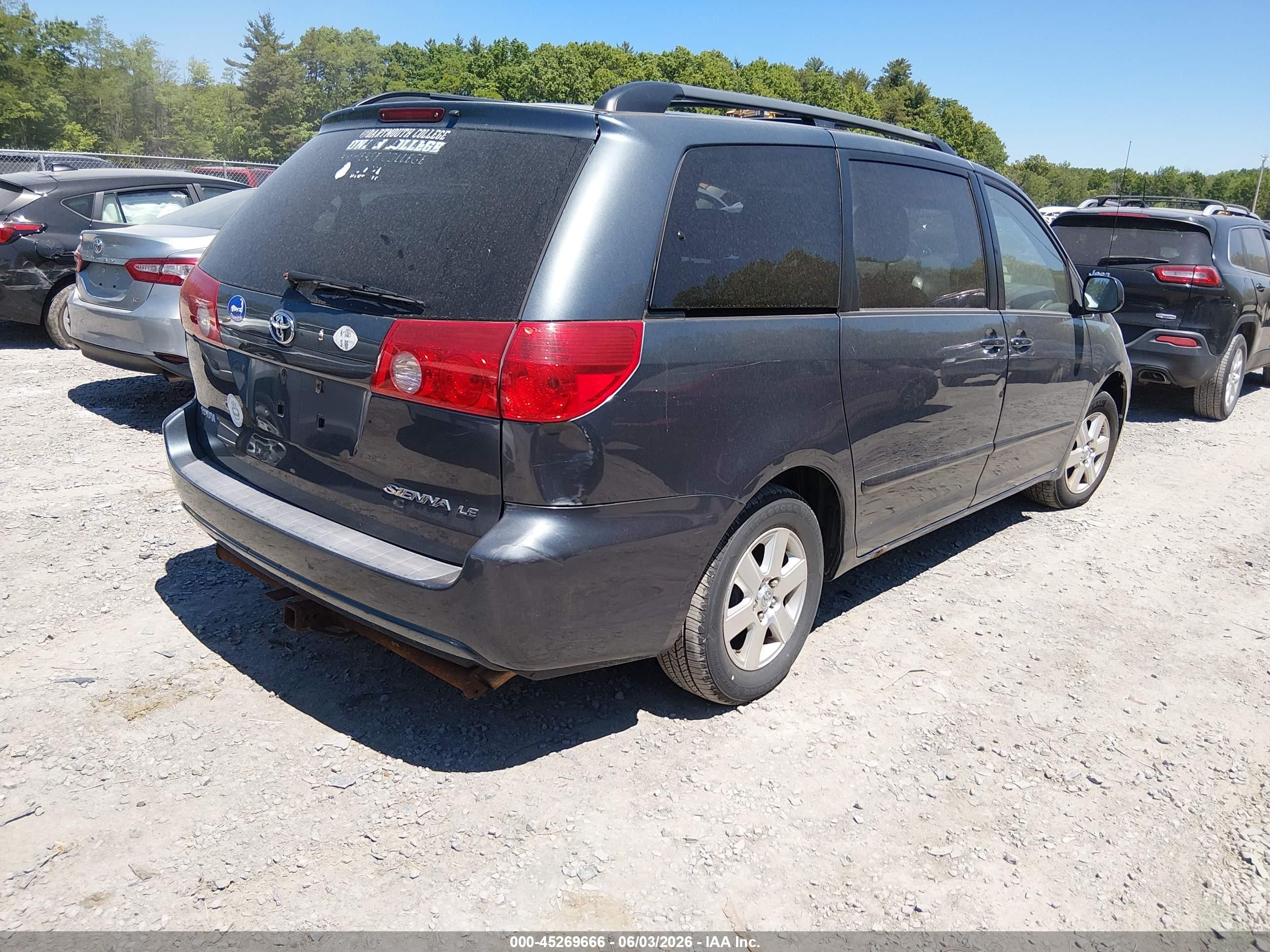 2010 Toyota Sienna Le Blue vin: 5TDKK4CC6AS333544