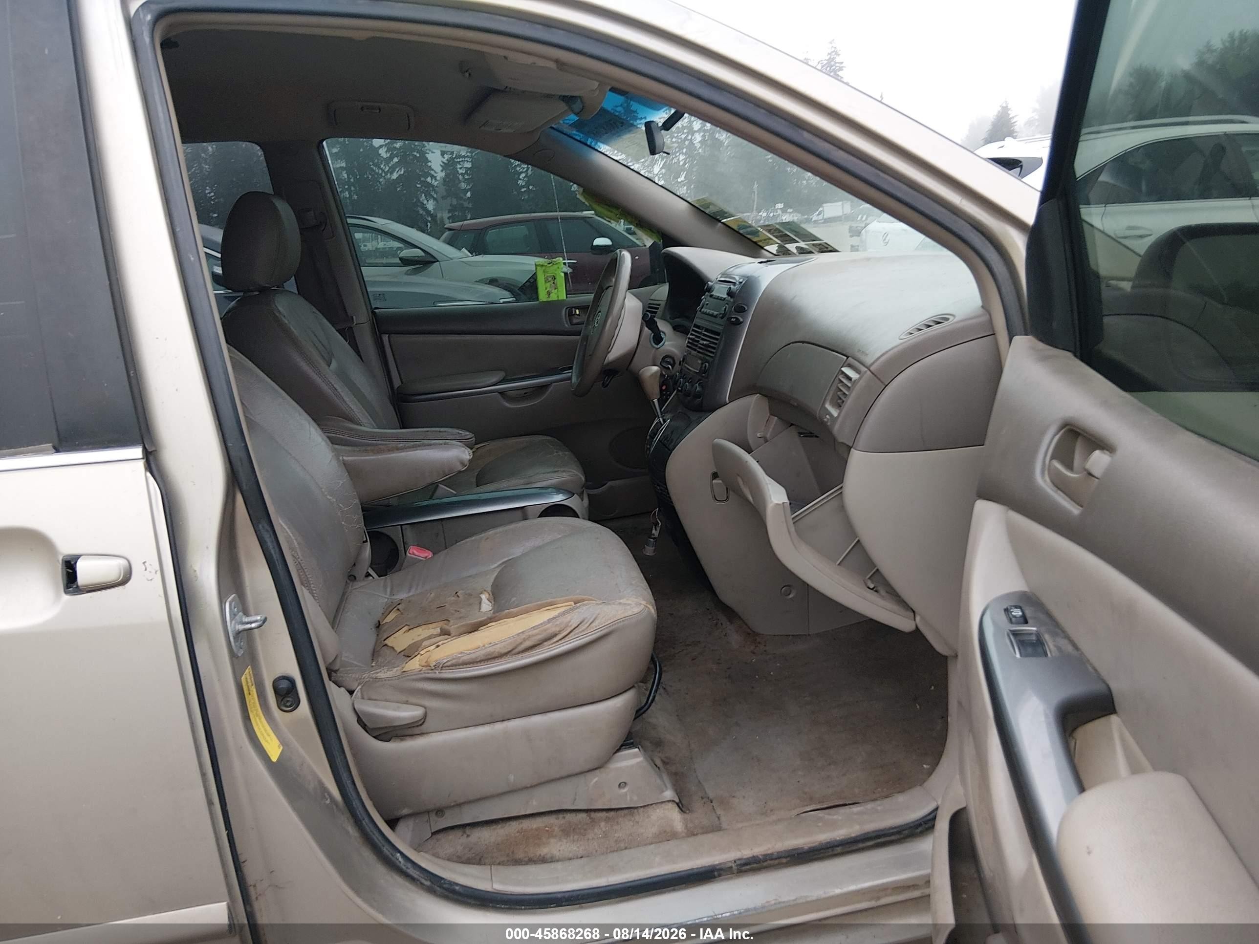 2010 Toyota Sienna Le Tan vin: 5TDKK4CC7AS289750