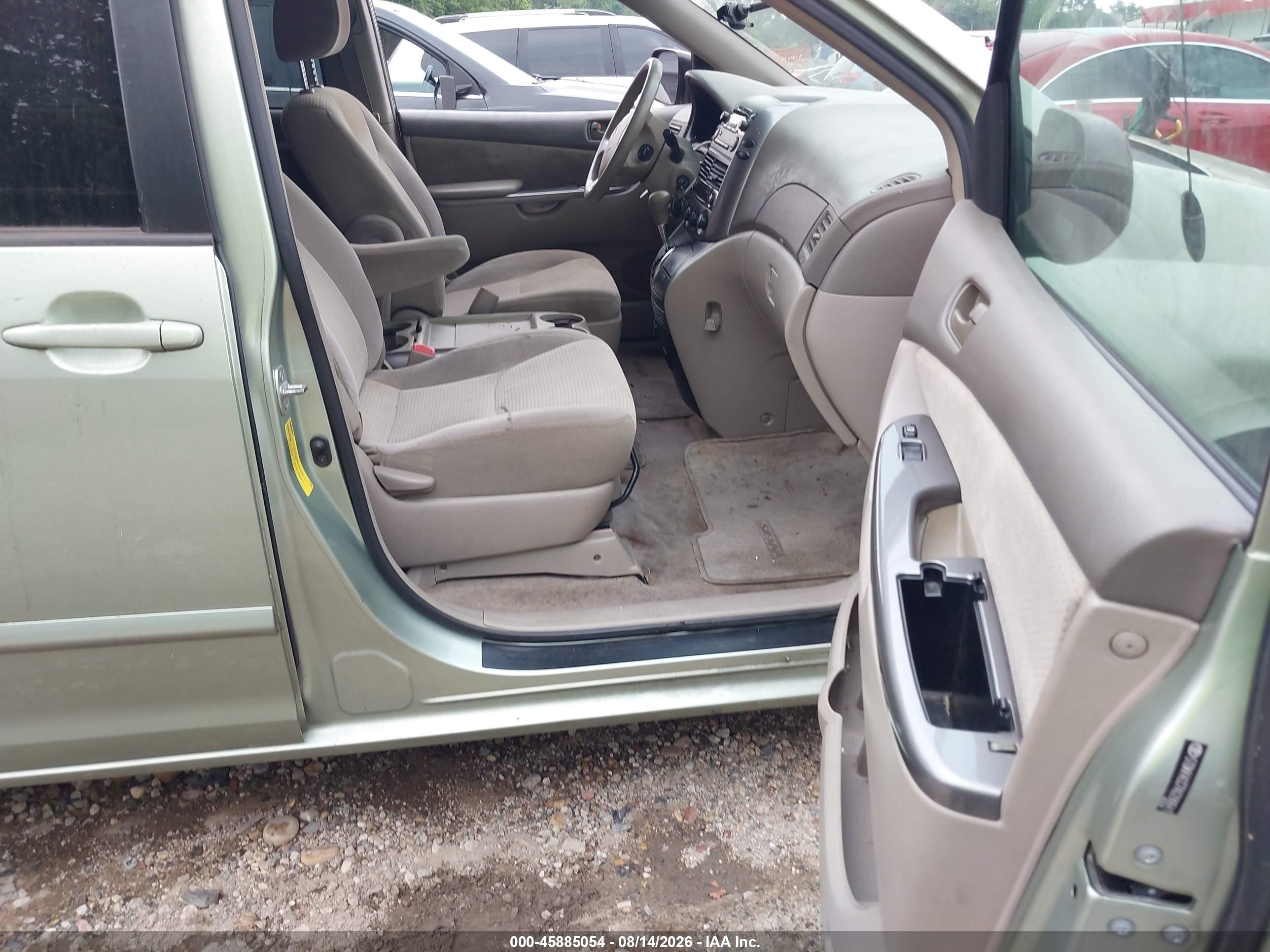 2010 Toyota Sienna Le Green vin: 5TDKK4CC7AS290641