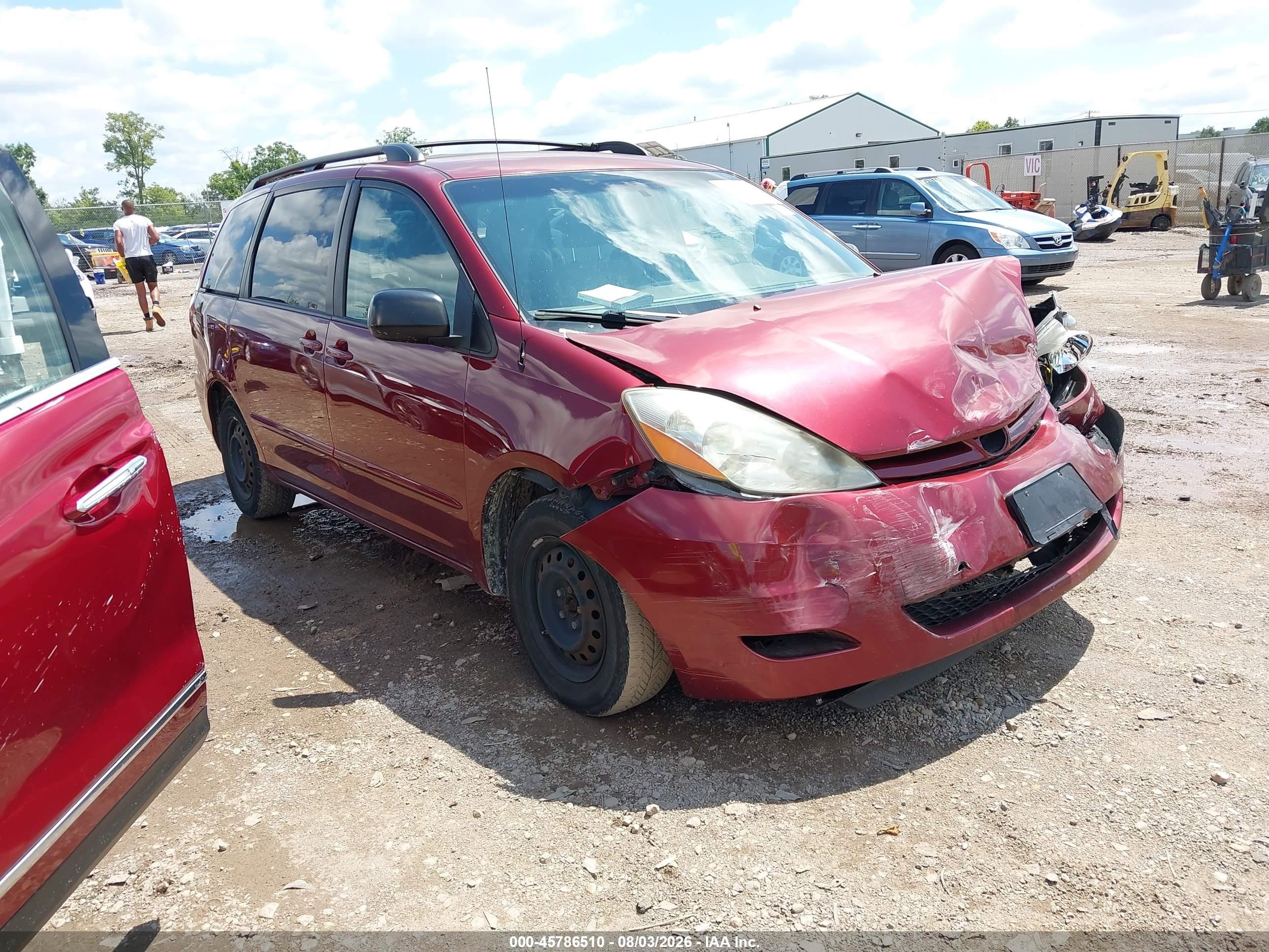 2010 Toyota Sienna Le Red vin: 5TDKK4CC7AS301489