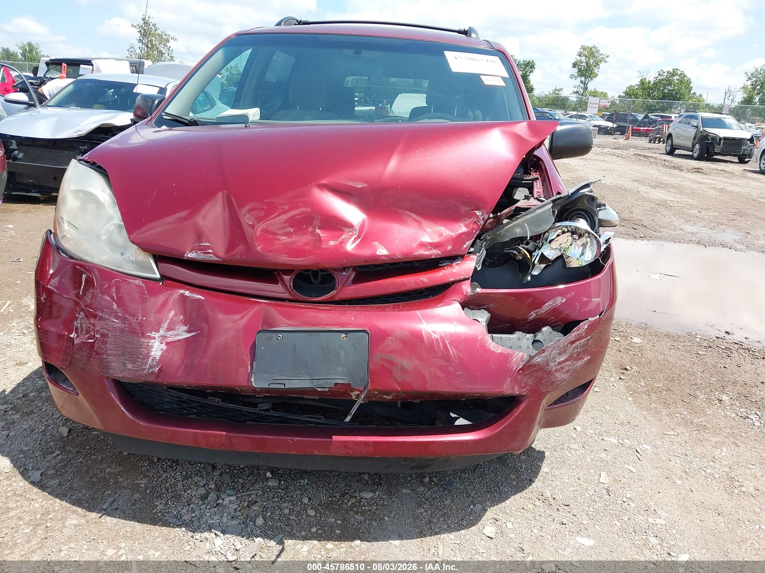 2010 Toyota Sienna Le Red vin: 5TDKK4CC7AS301489