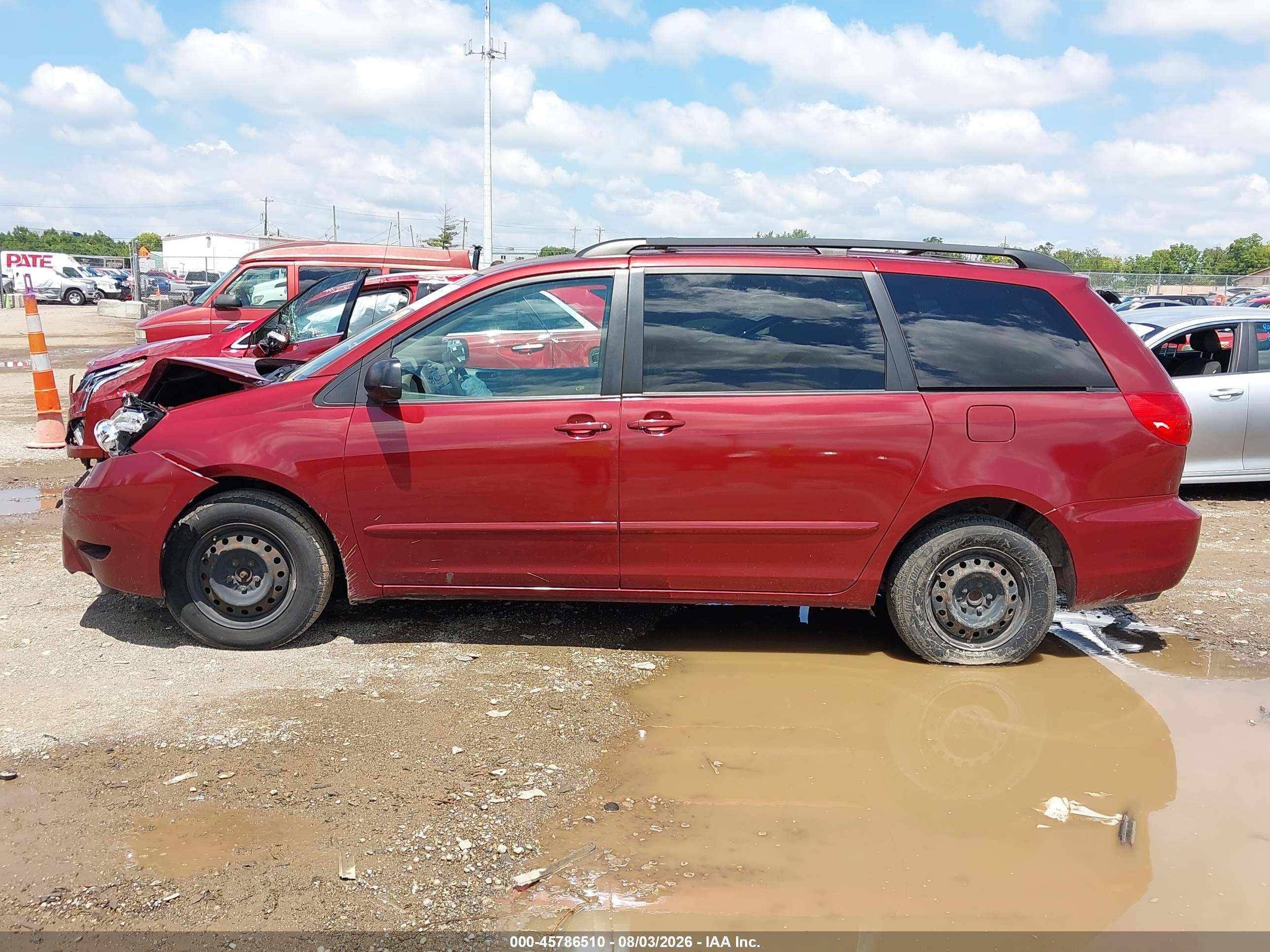 2010 Toyota Sienna Le Red vin: 5TDKK4CC7AS301489