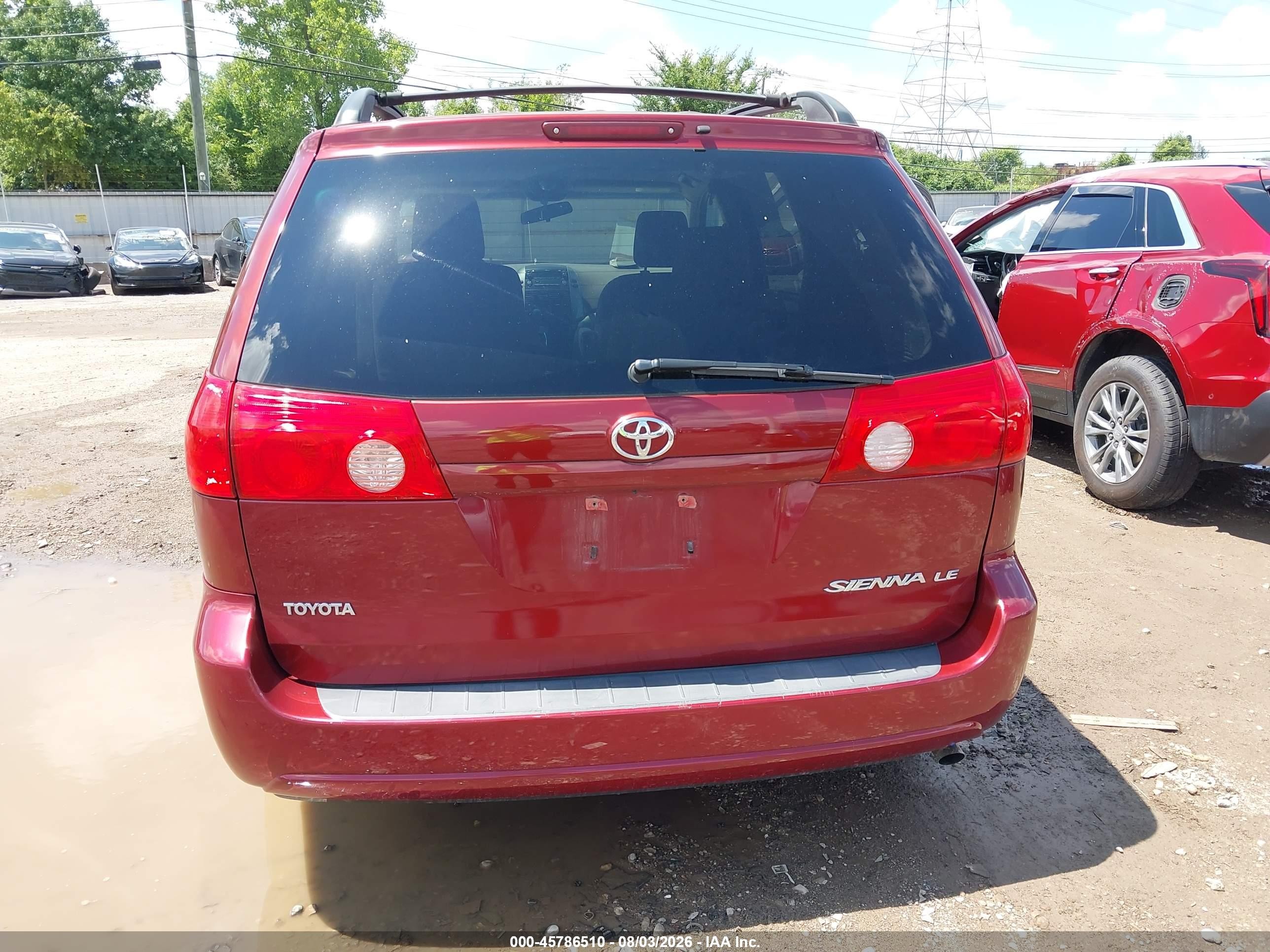 2010 Toyota Sienna Le Red vin: 5TDKK4CC7AS301489