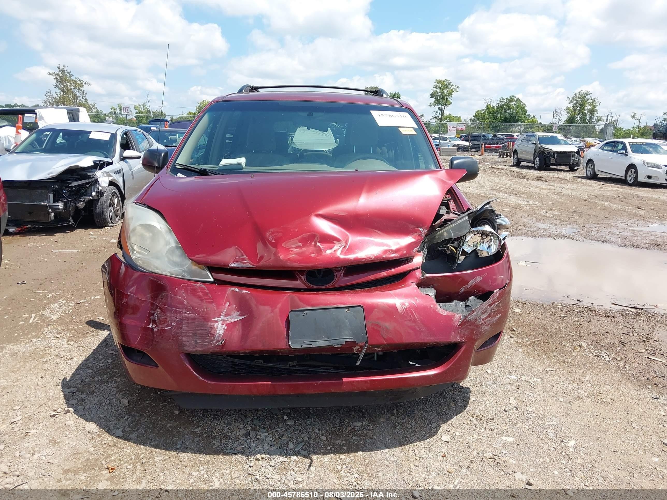 2010 Toyota Sienna Le Red vin: 5TDKK4CC7AS301489