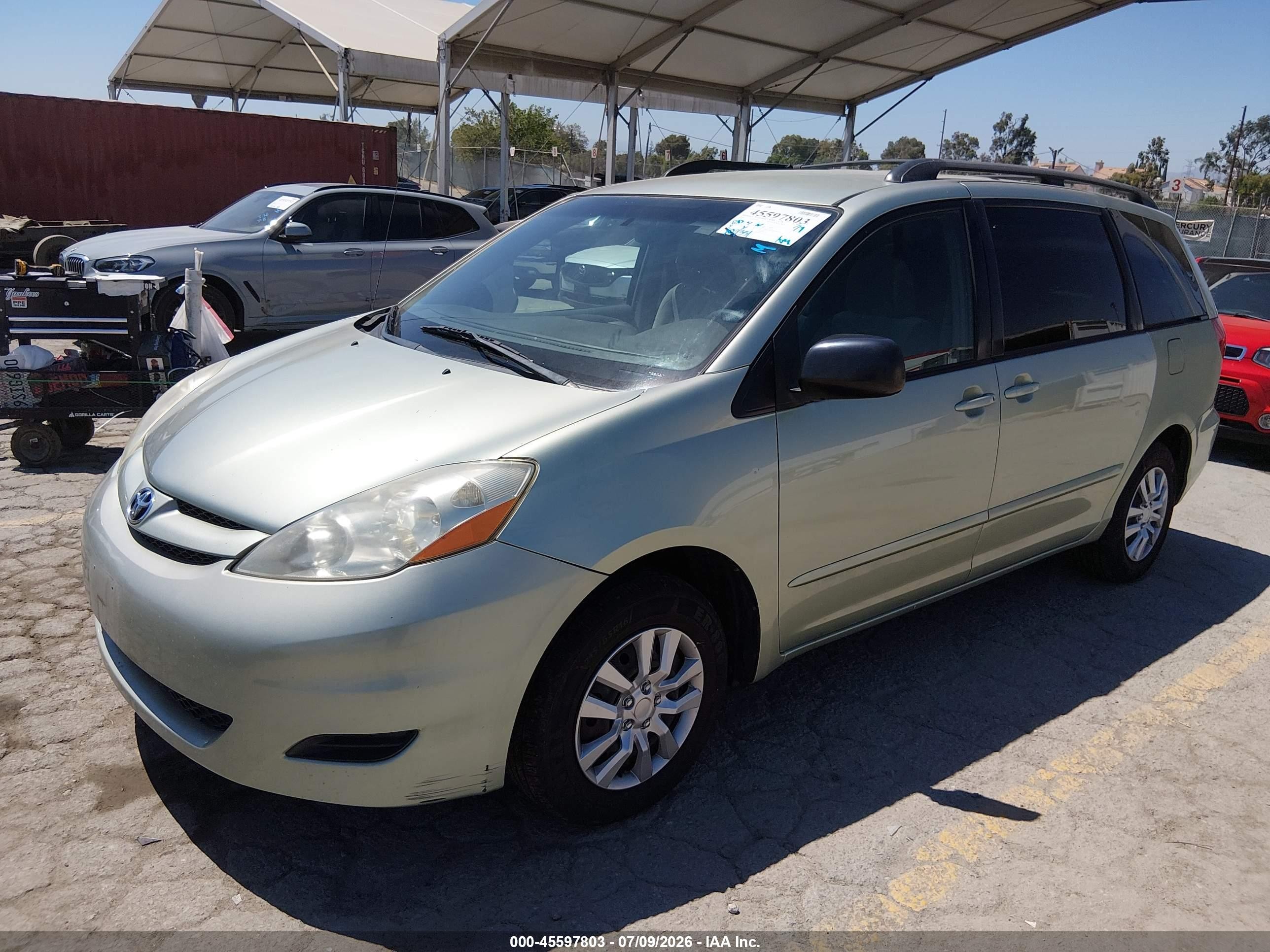 2010 Toyota Sienna Le Green vin: 5TDKK4CC7AS314677