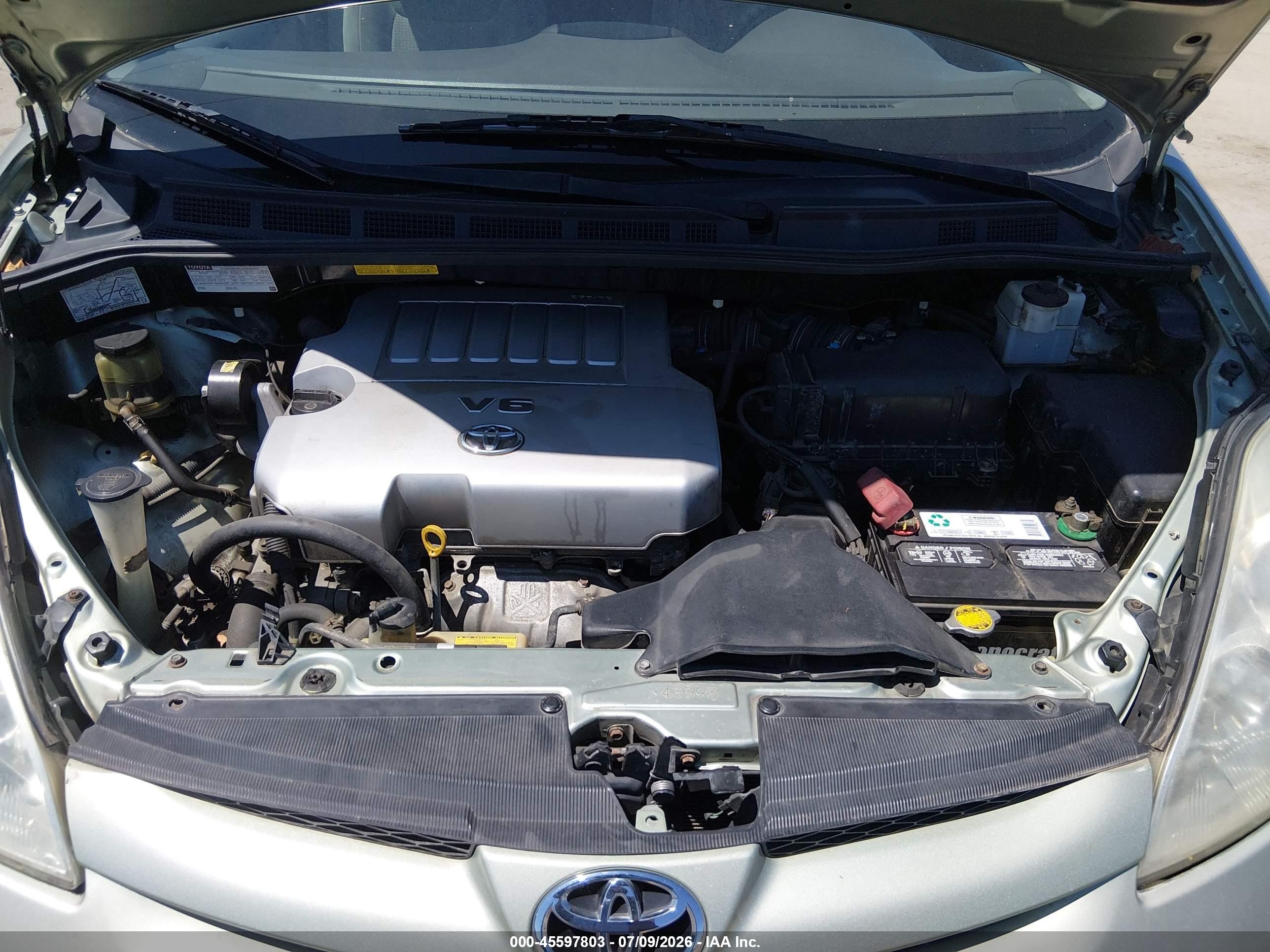 2010 Toyota Sienna Le Green vin: 5TDKK4CC7AS314677