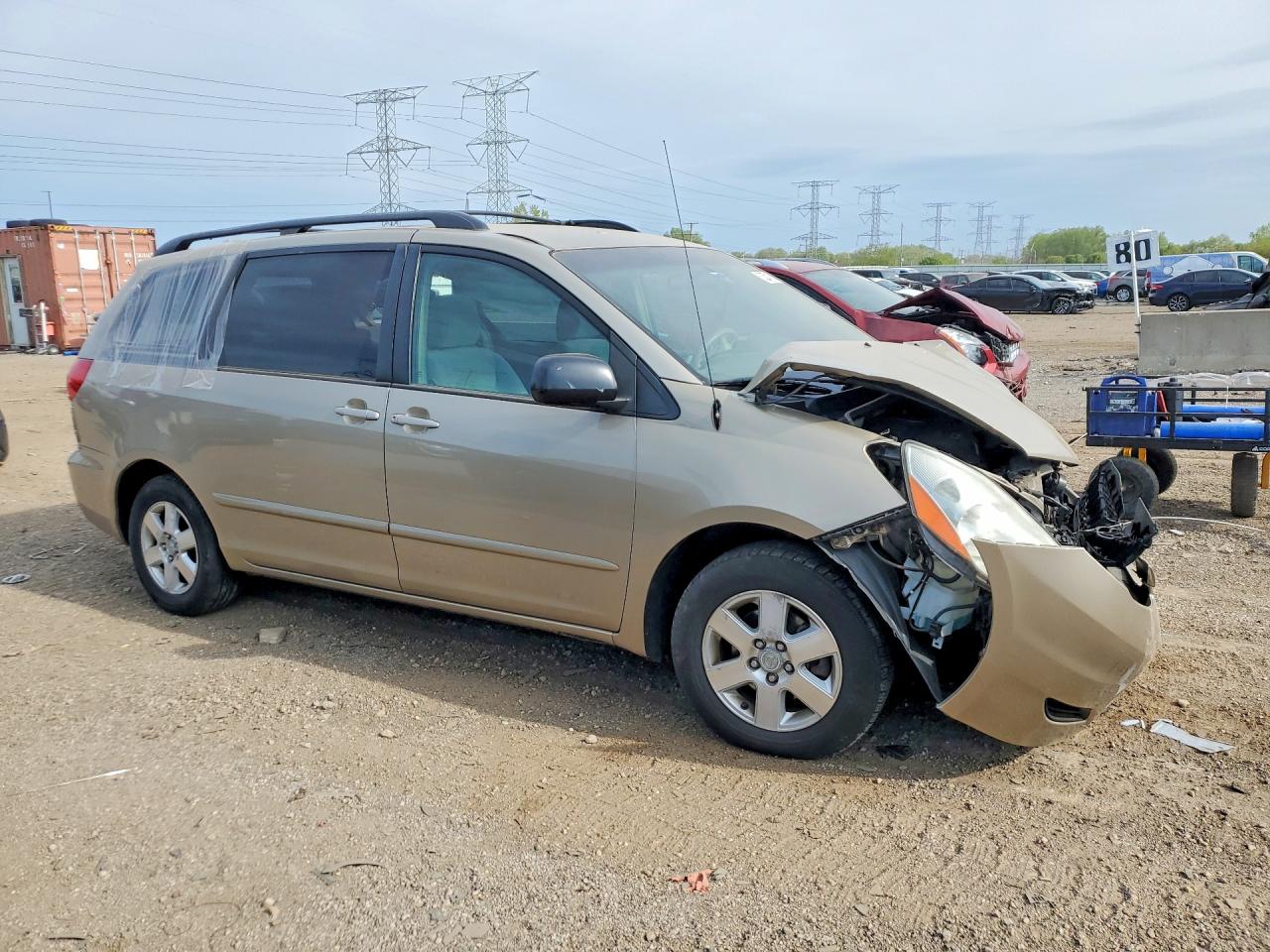 2010 Toyota Sienna Le 8-passenger Beige vin: 5TDKK4CC7AS326294