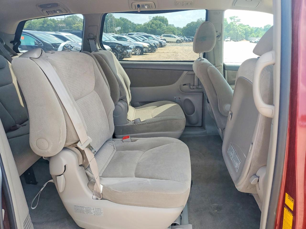 2010 Toyota Sienna Le 7-passenger Burgundy vin: 5TDKK4CC7AS332113