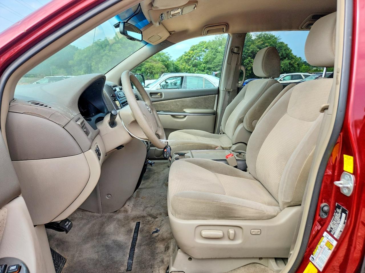 2010 Toyota Sienna Le 7-passenger Burgundy vin: 5TDKK4CC7AS332113