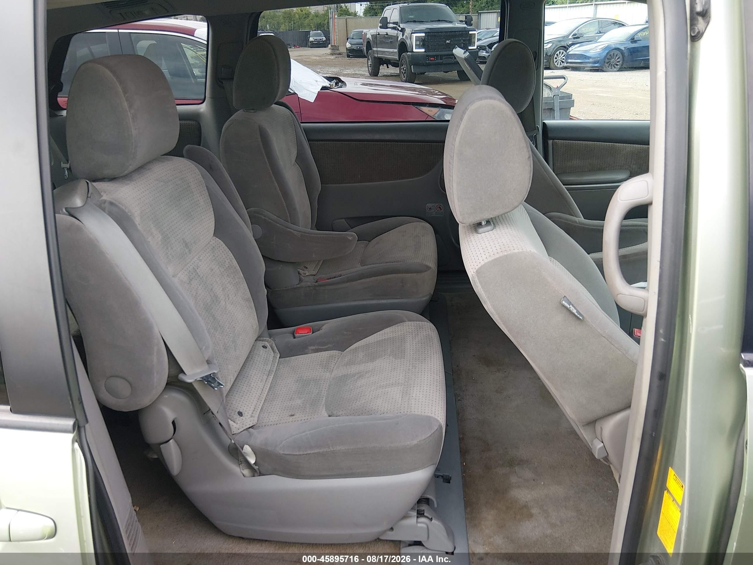 2010 Toyota Sienna Le Gray vin: 5TDKK4CC7AS340681