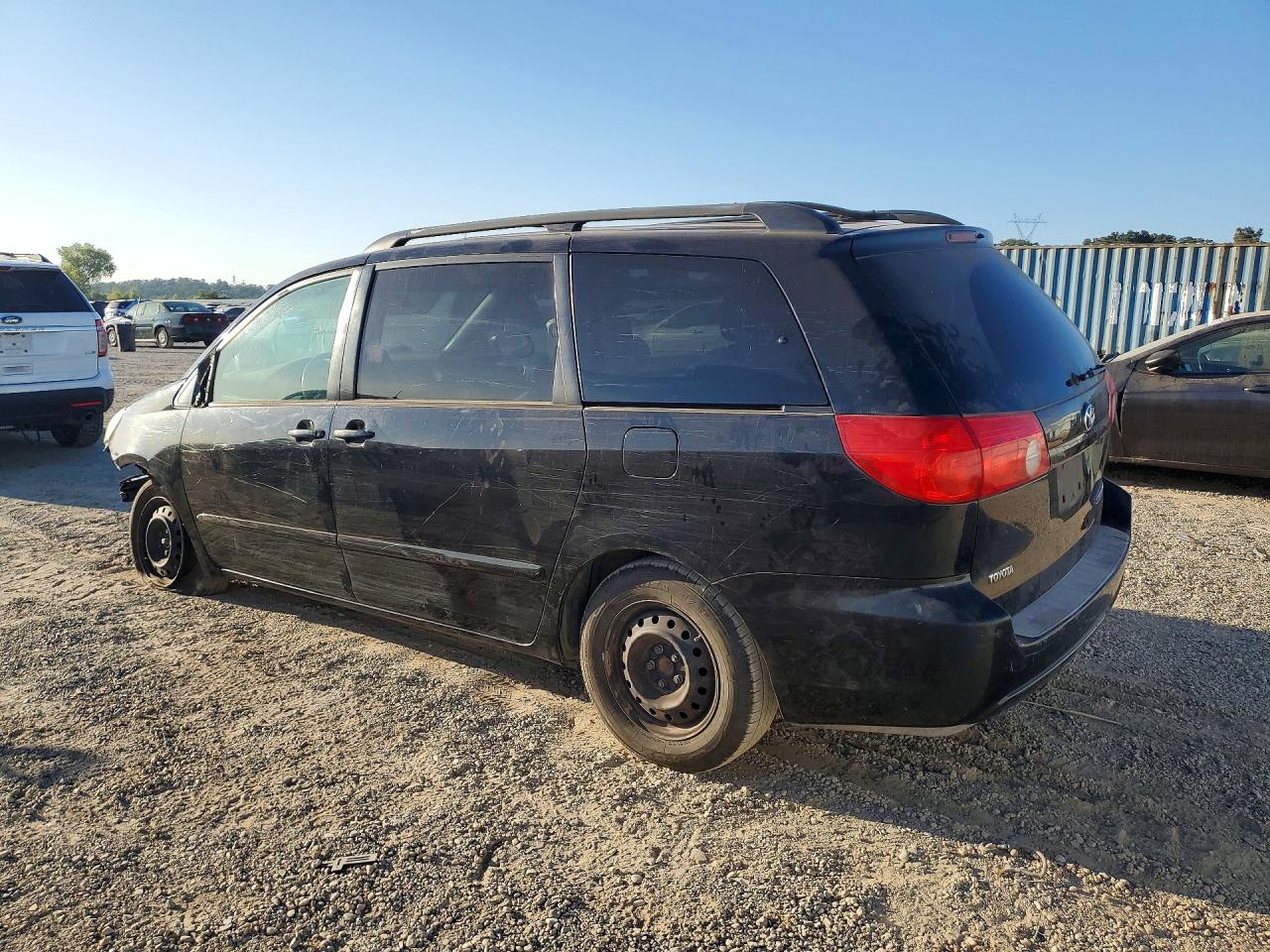 2010 Toyota Sienna Le 7-passenger Black vin: 5TDKK4CC8AS289725