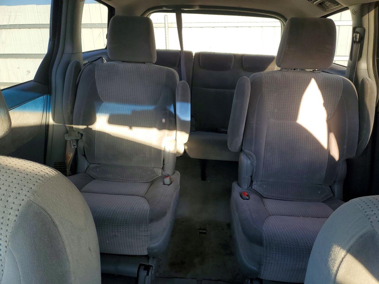 2010 Toyota Sienna Le 7-passenger Black vin: 5TDKK4CC8AS289725