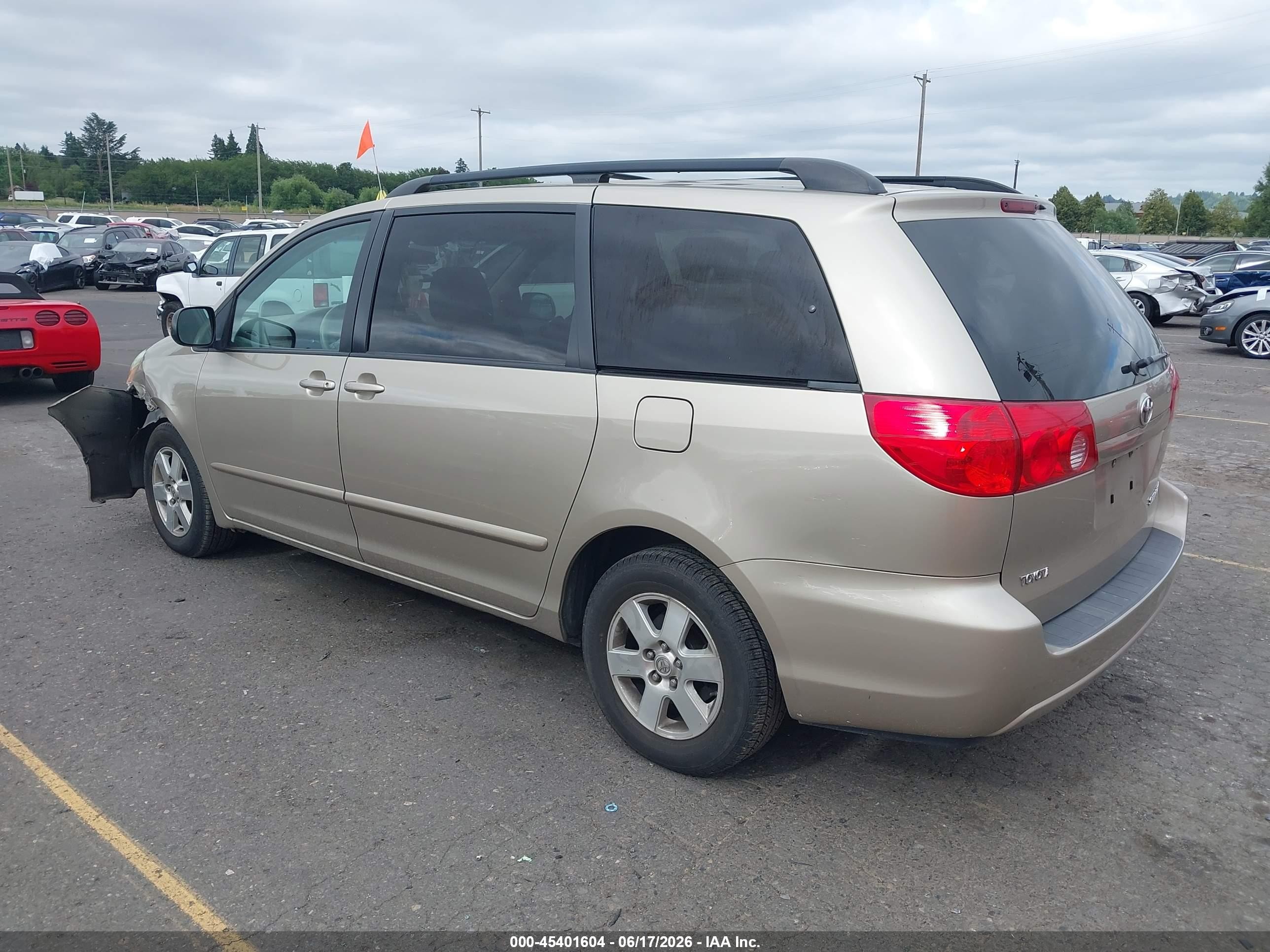 2010 Toyota Sienna Le Gold vin: 5TDKK4CC8AS306099