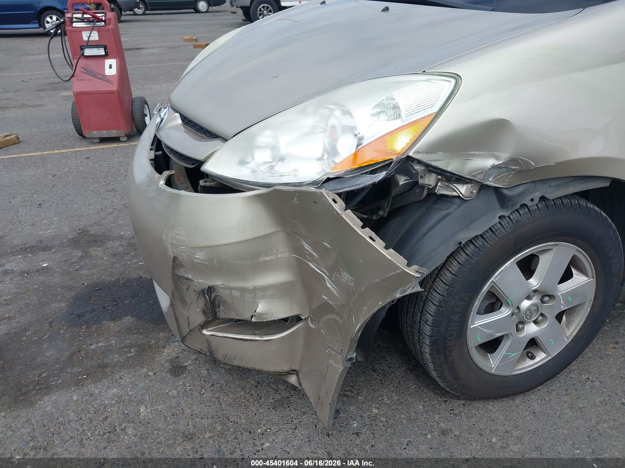 2010 Toyota Sienna Le Gold vin: 5TDKK4CC8AS306099