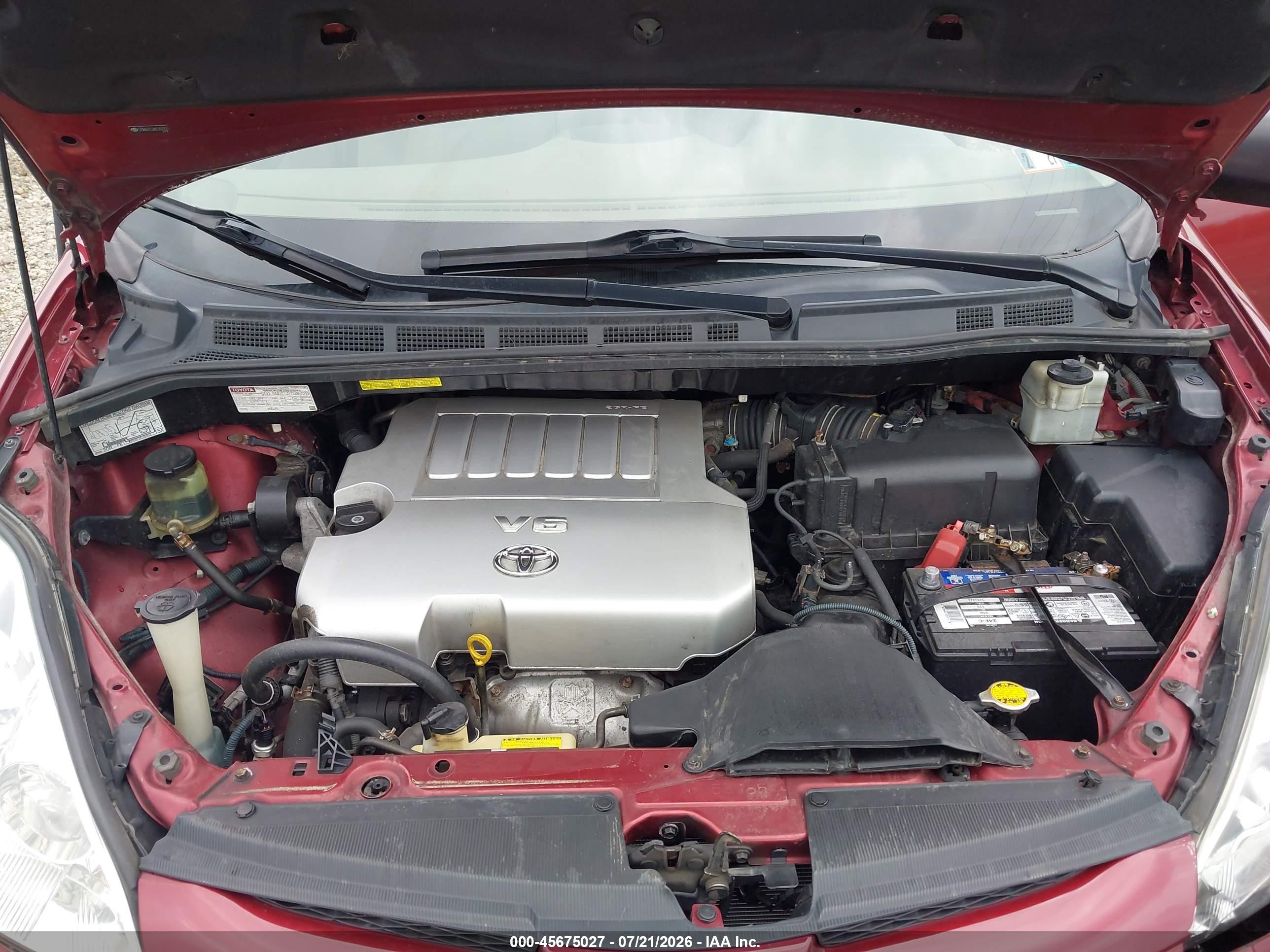 2010 Toyota Sienna Le Red vin: 5TDKK4CC8AS307835
