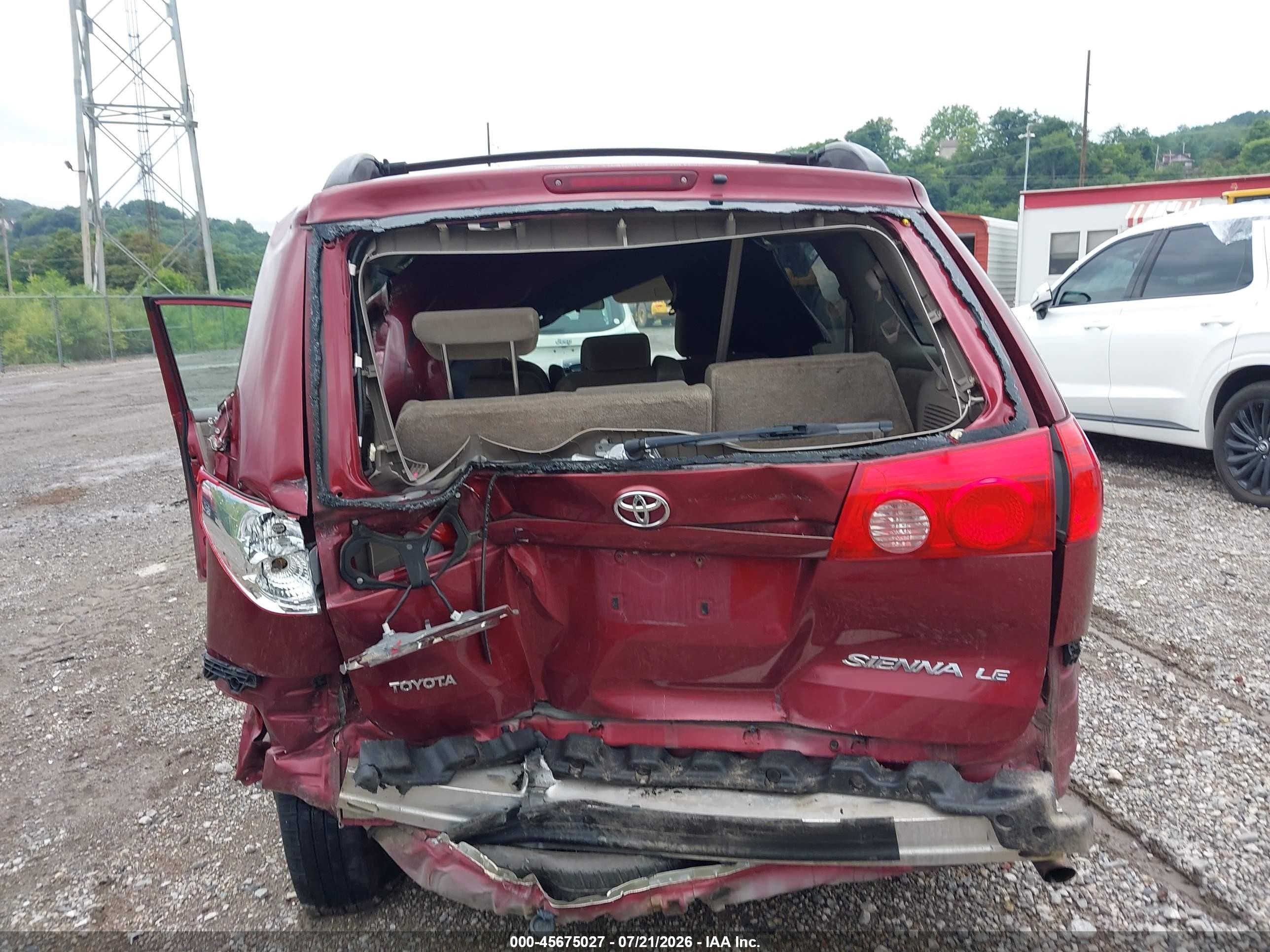 2010 Toyota Sienna Le Red vin: 5TDKK4CC8AS307835