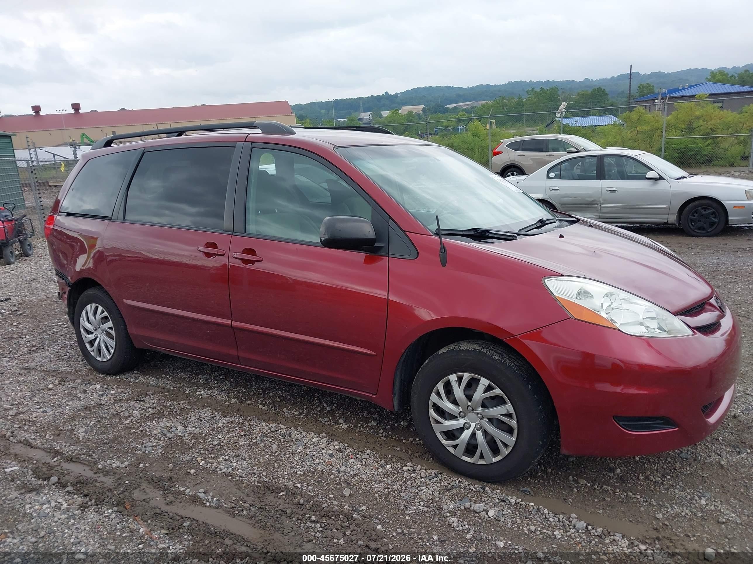 2010 Toyota Sienna Le Red vin: 5TDKK4CC8AS307835