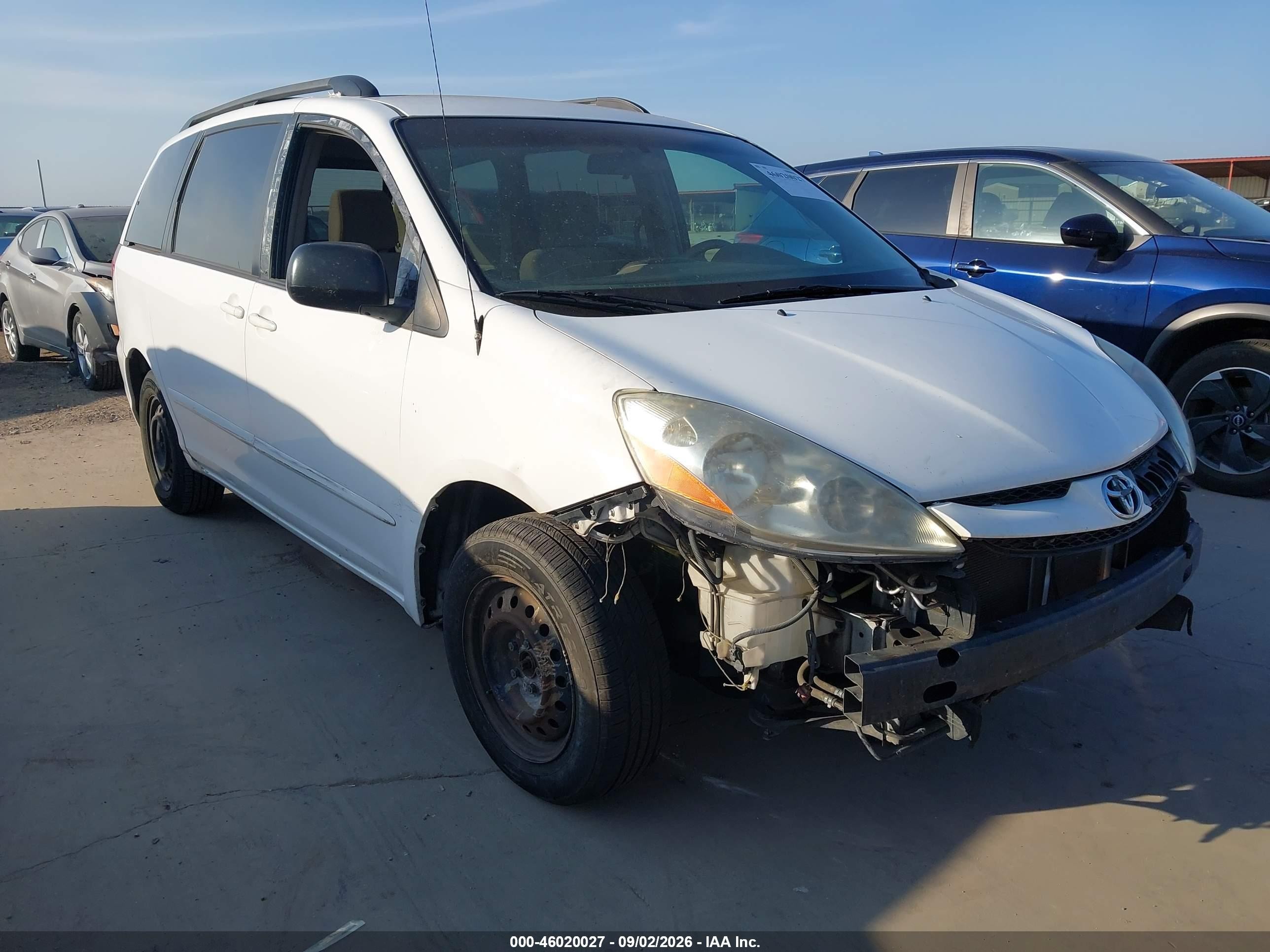 2010 Toyota Sienna Le White vin: 5TDKK4CC8AS308953