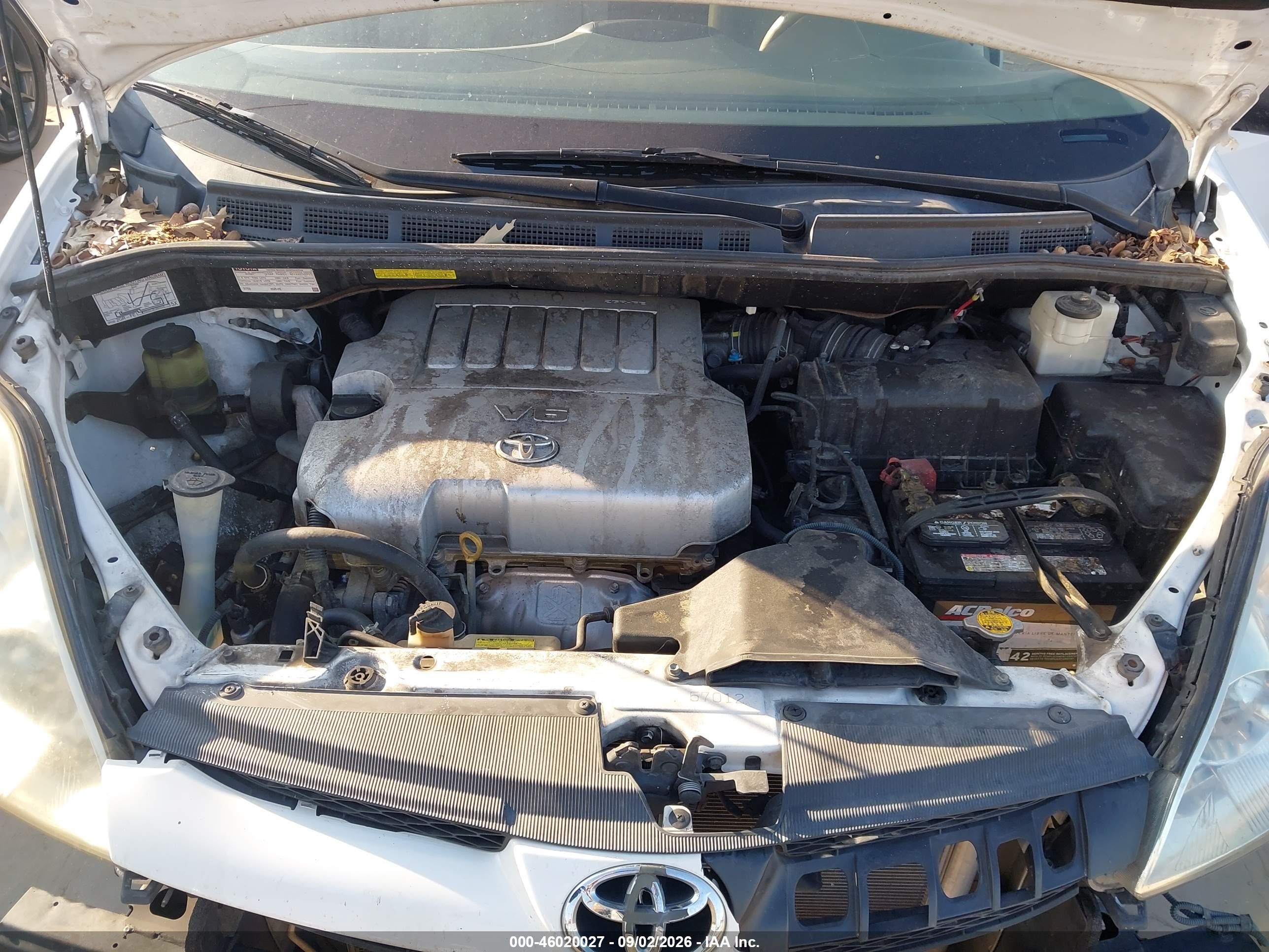 2010 Toyota Sienna Le White vin: 5TDKK4CC8AS308953