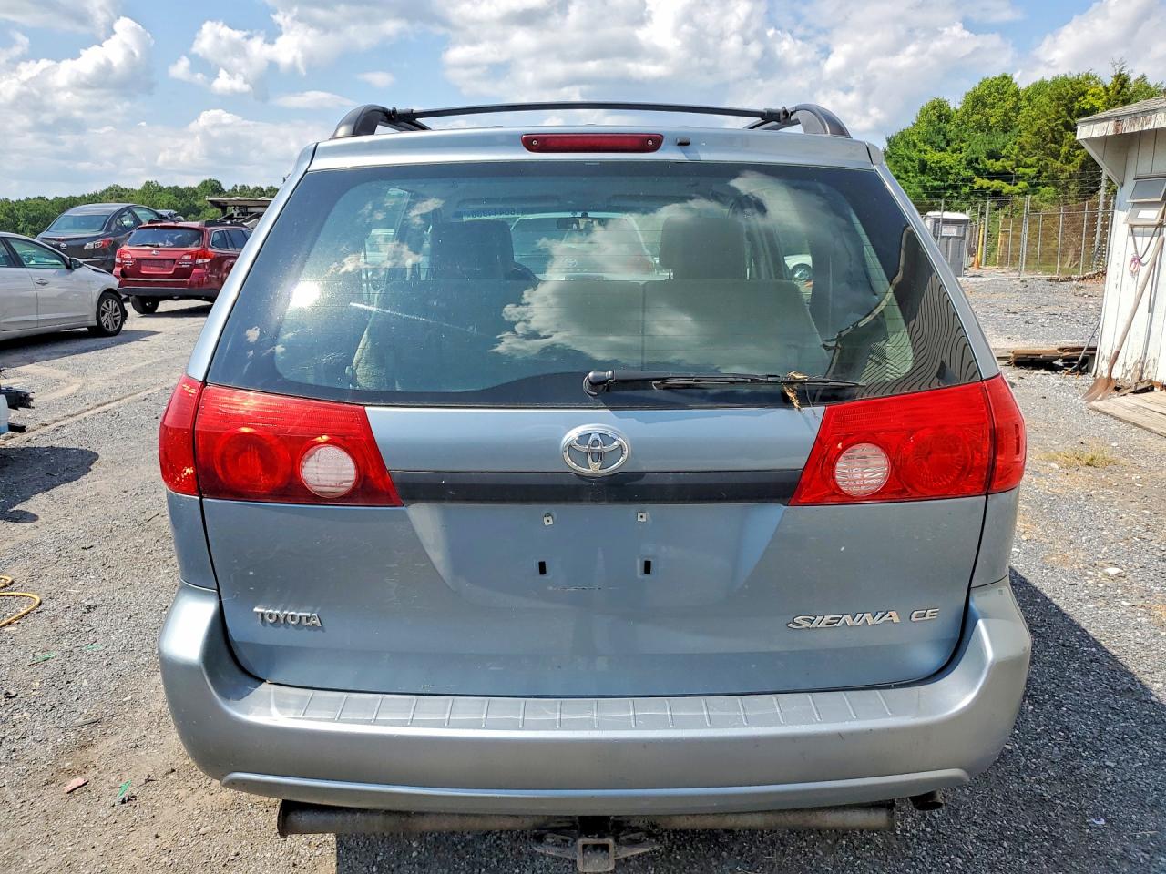2010 Toyota Sienna Ce 7-passenger Blue vin: 5TDKK4CC9AS294674