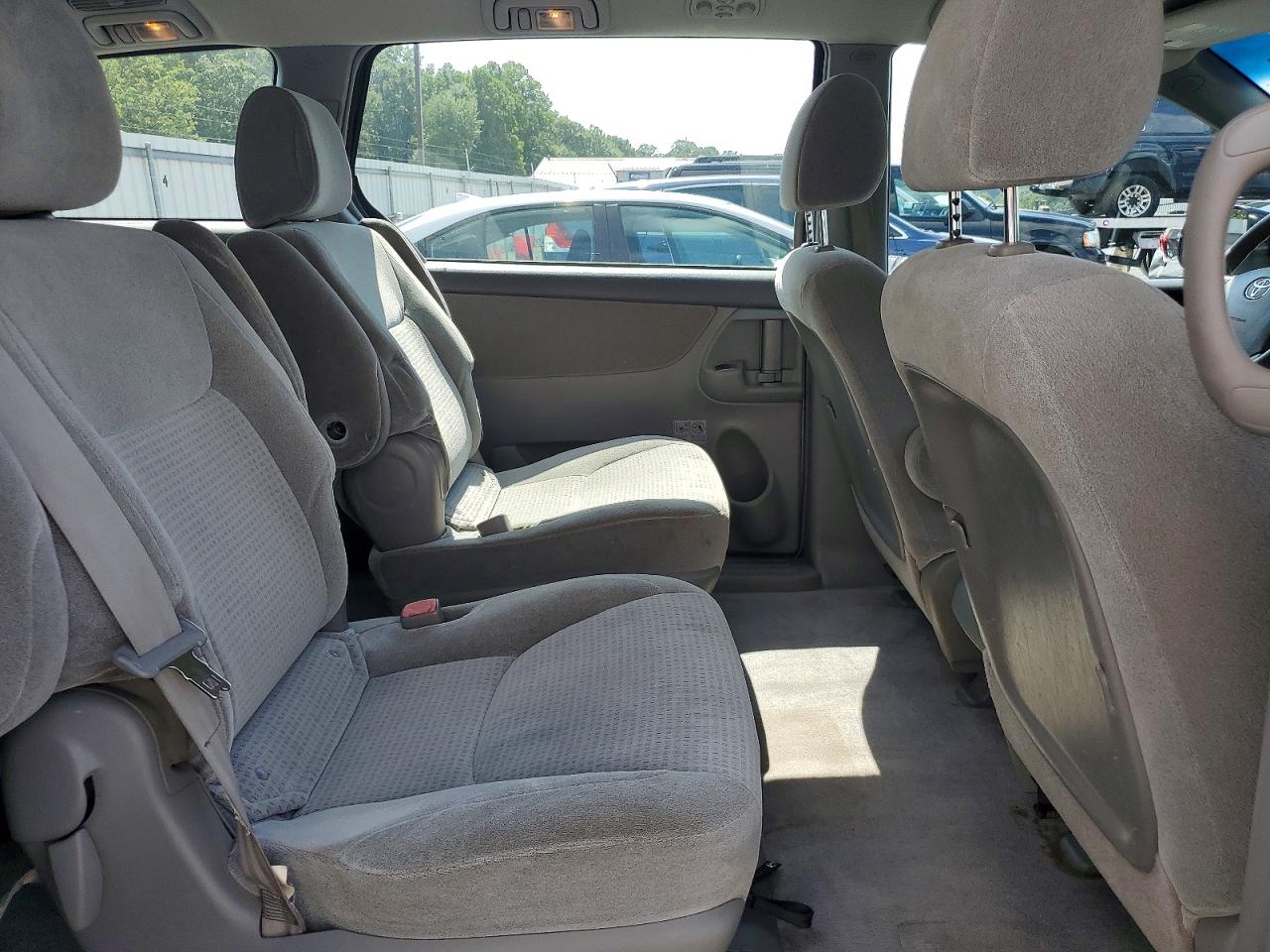 2010 Toyota Sienna Ce 7-passenger Blue vin: 5TDKK4CC9AS294674