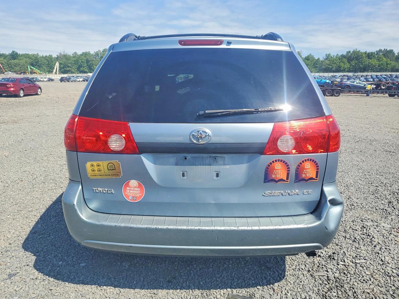 2010 Toyota Sienna Ce 8-passenger Blue vin: 5TDKK4CC9AS295341