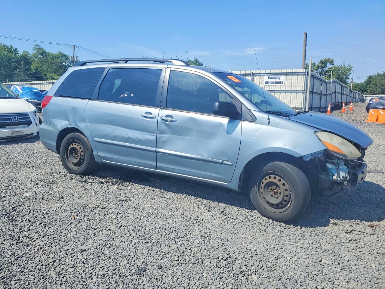 2010 Toyota Sienna Ce 8-passenger Blue vin: 5TDKK4CC9AS295341
