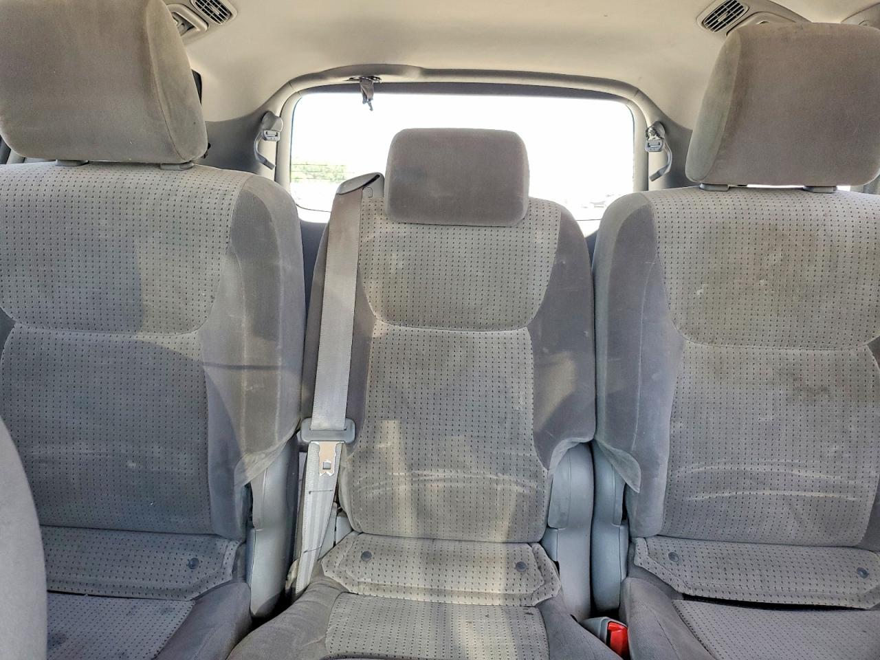 2010 Toyota Sienna Le 8-passenger Blue vin: 5TDKK4CC9AS305429