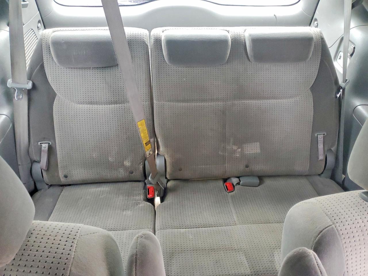 2010 Toyota Sienna Le 7-passenger Blue vin: 5TDKK4CC9AS305950