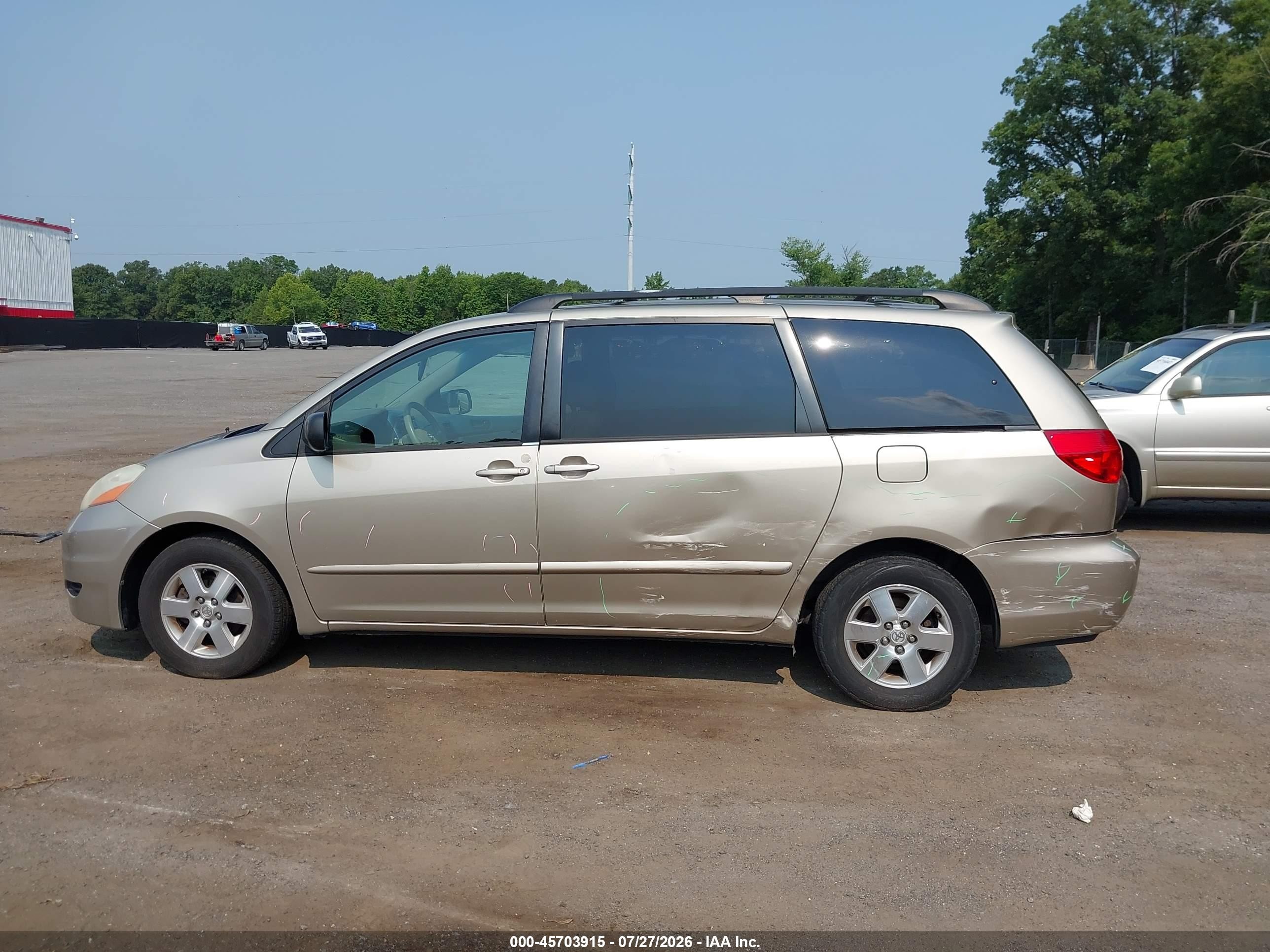 2010 Toyota Sienna Le Gold vin: 5TDKK4CC9AS308251