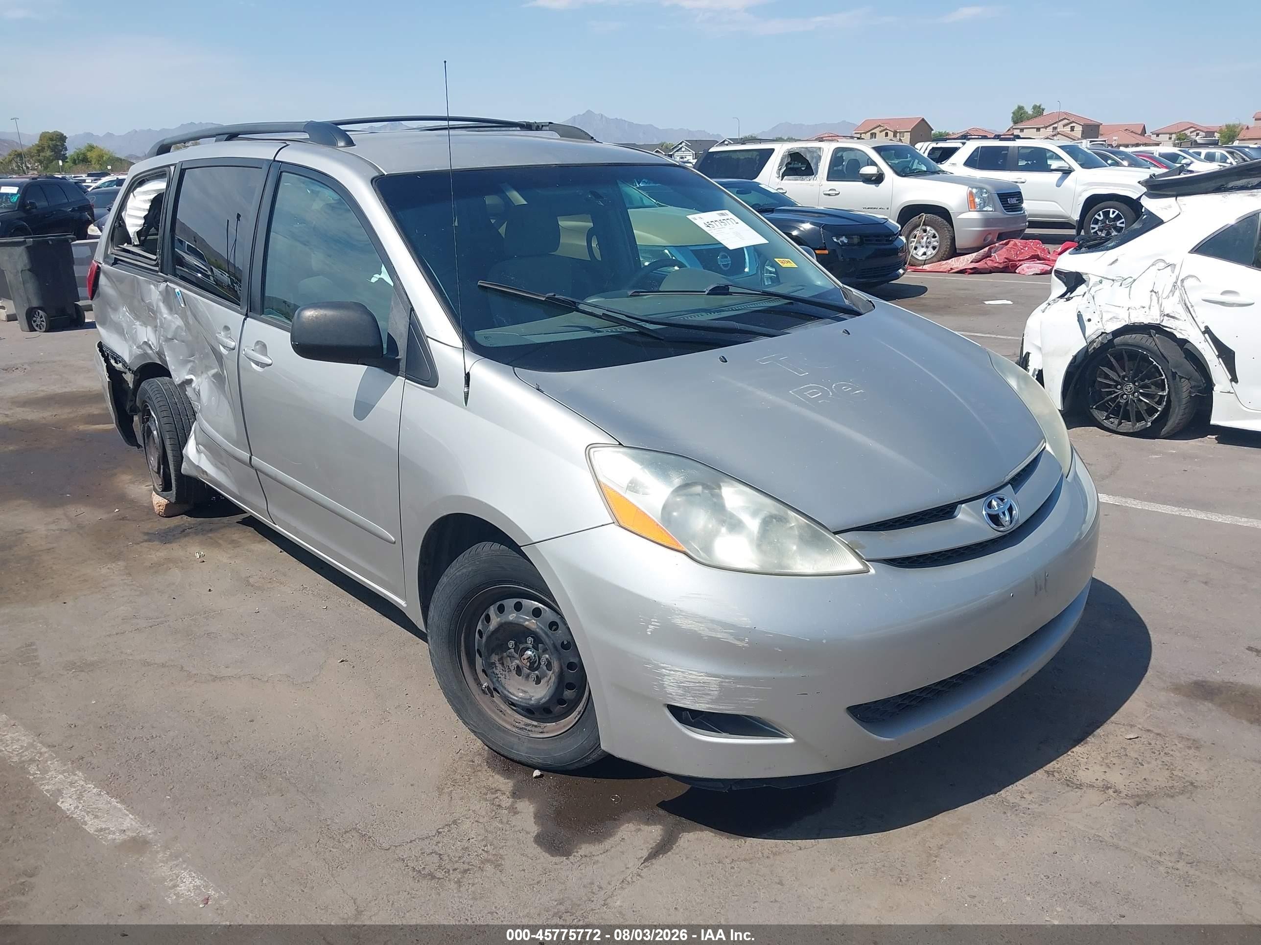 2010 Toyota Sienna Ce/le Silver vin: 5TDKK4CC9AS339256